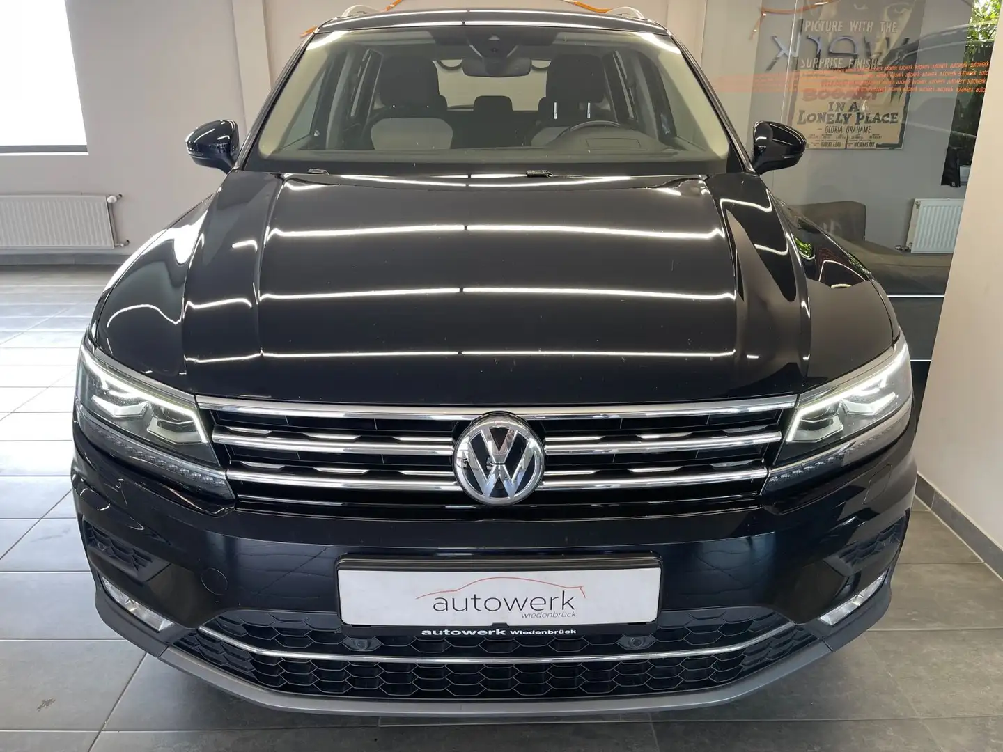 Volkswagen Tiguan Highline*AUT./Navi/AHK/ALU/Kamera/LED/TOP Negro - 2