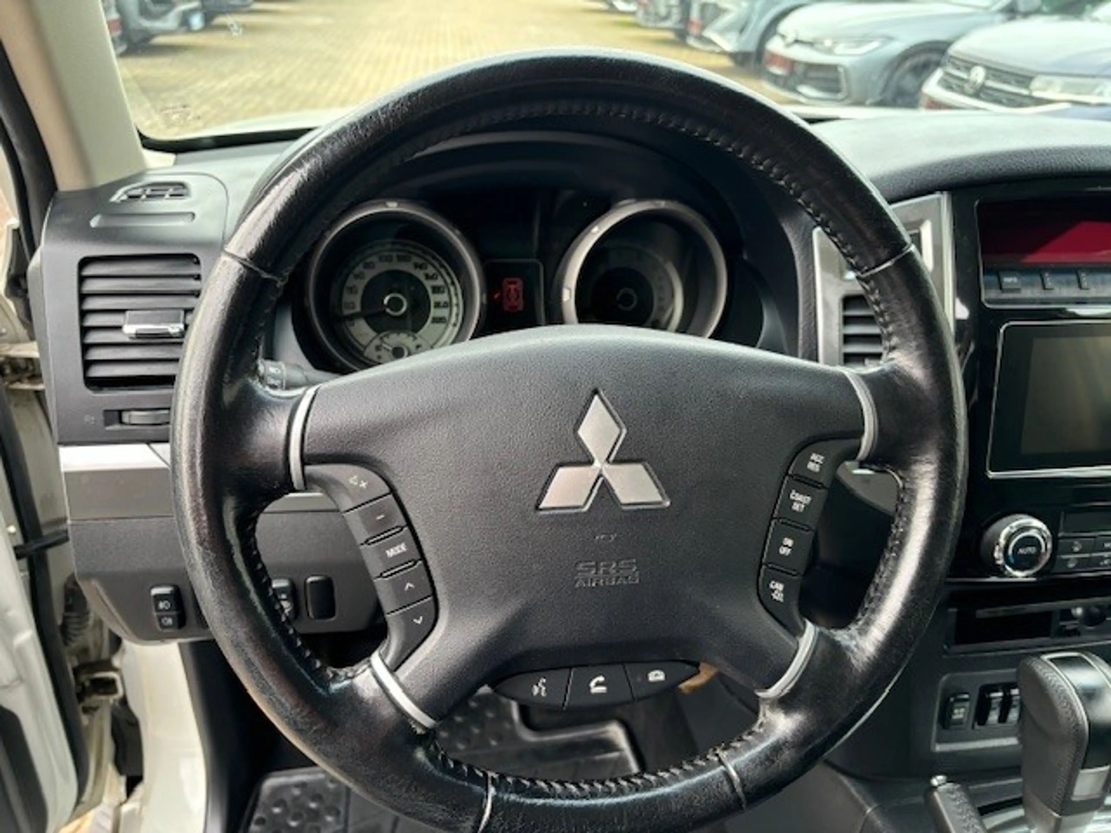 Mitsubishi Pajero 3,2 DI-D Automatik Edition 100 — photo 7
