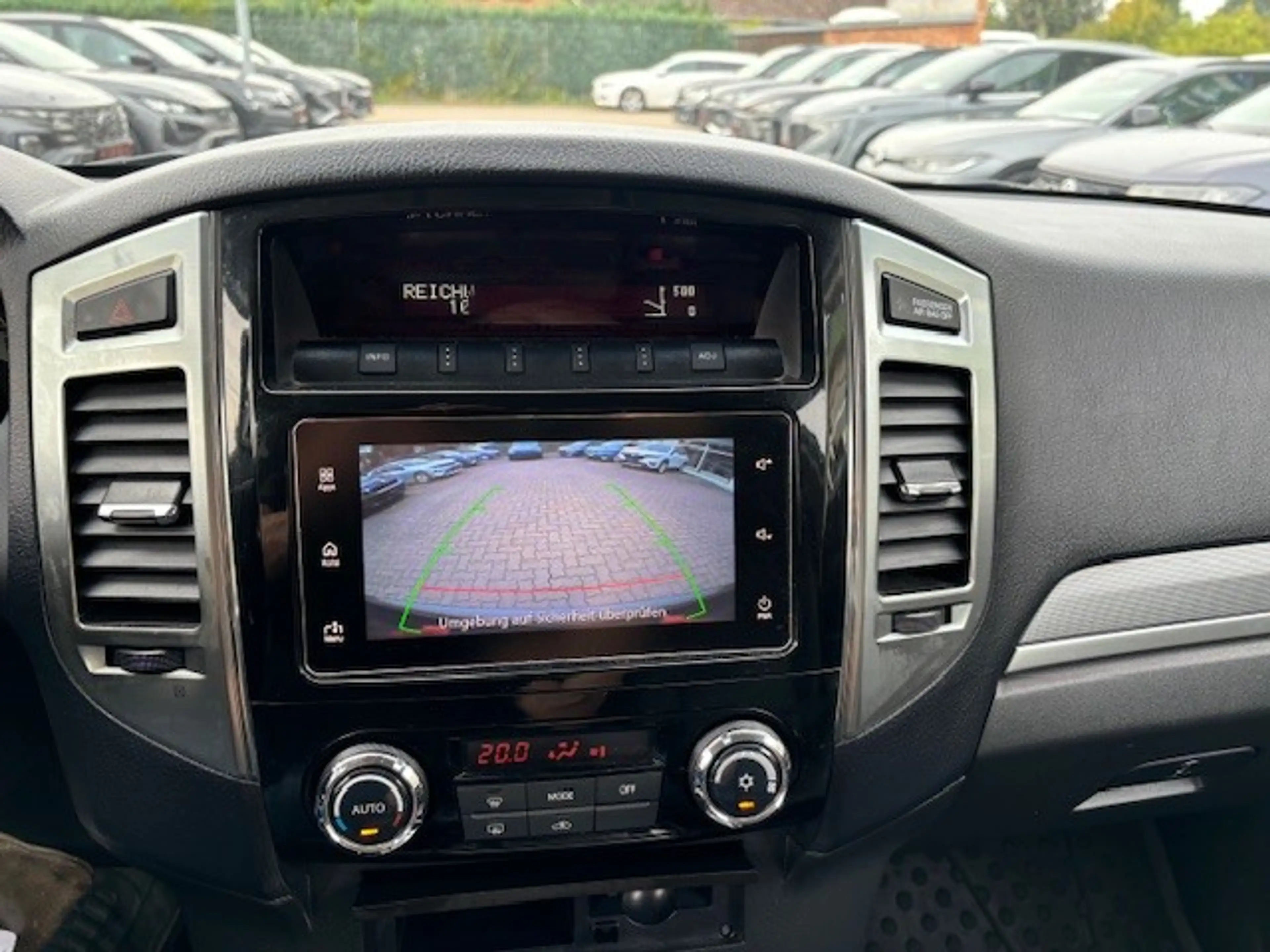 Mitsubishi Pajero 3,2 DI-D Automatik Edition 100 — photo 15