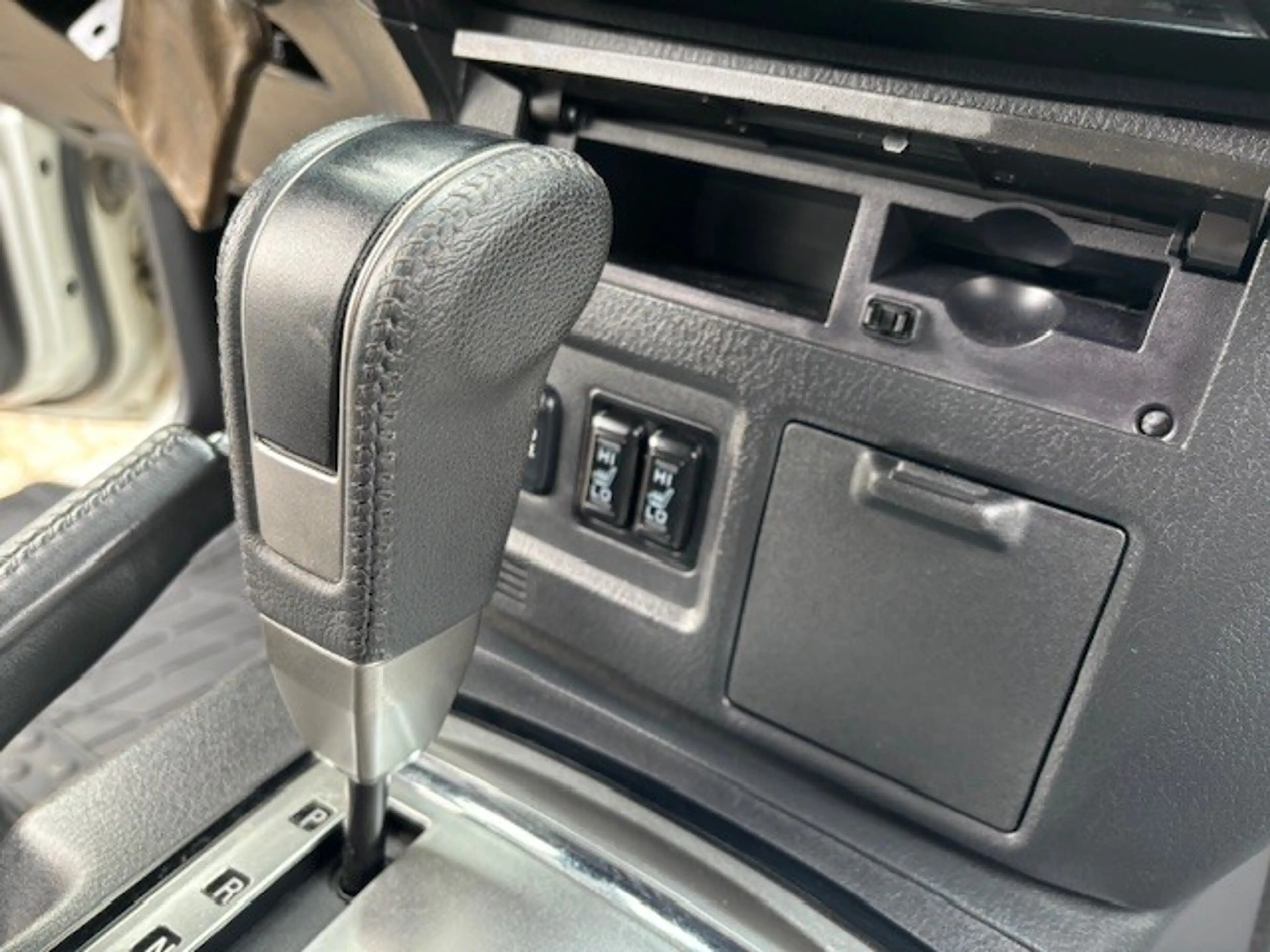 Mitsubishi Pajero 3,2 DI-D Automatik Edition 100 — photo 12
