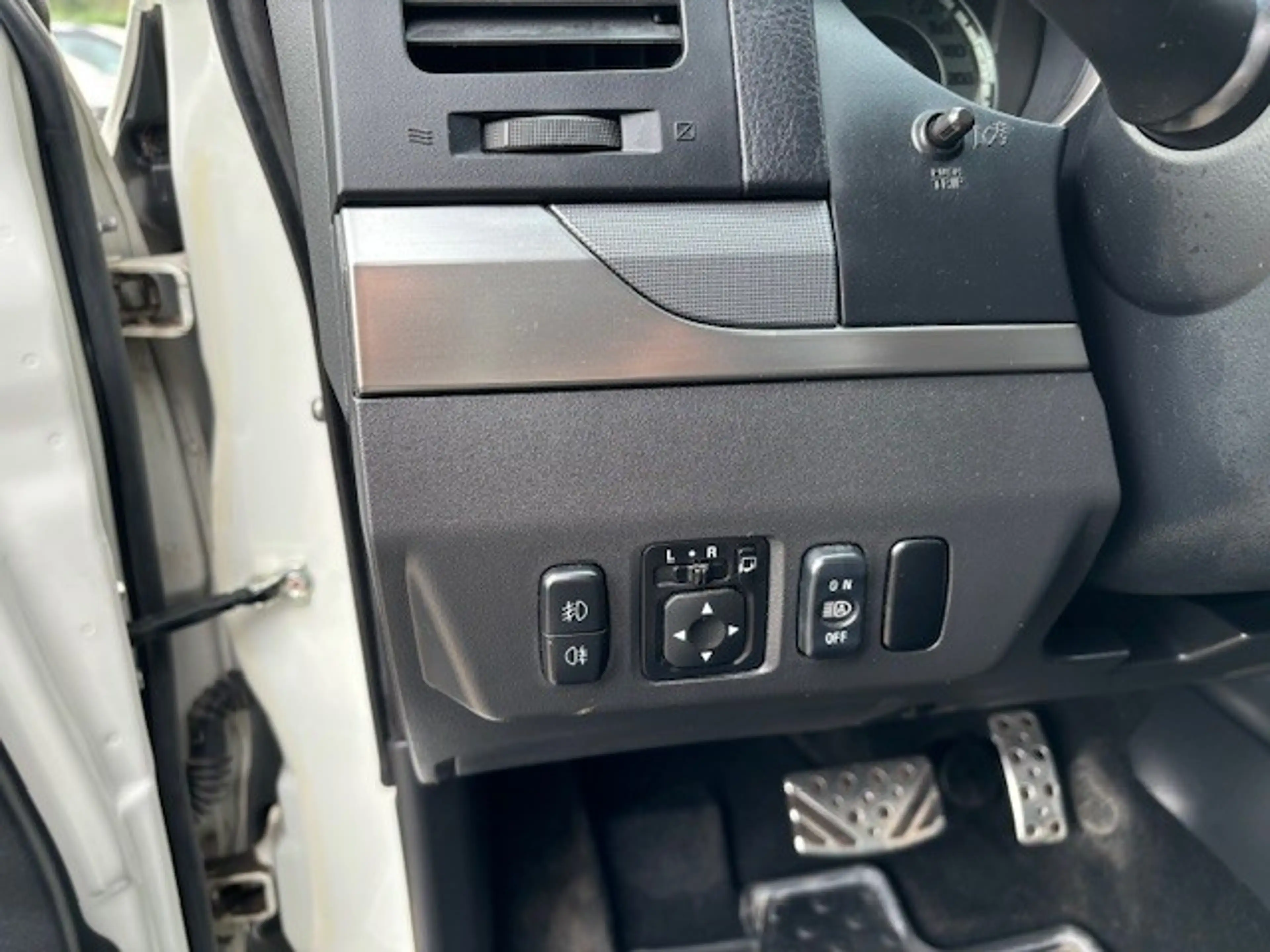 Mitsubishi Pajero 3,2 DI-D Automatik Edition 100 — photo 10