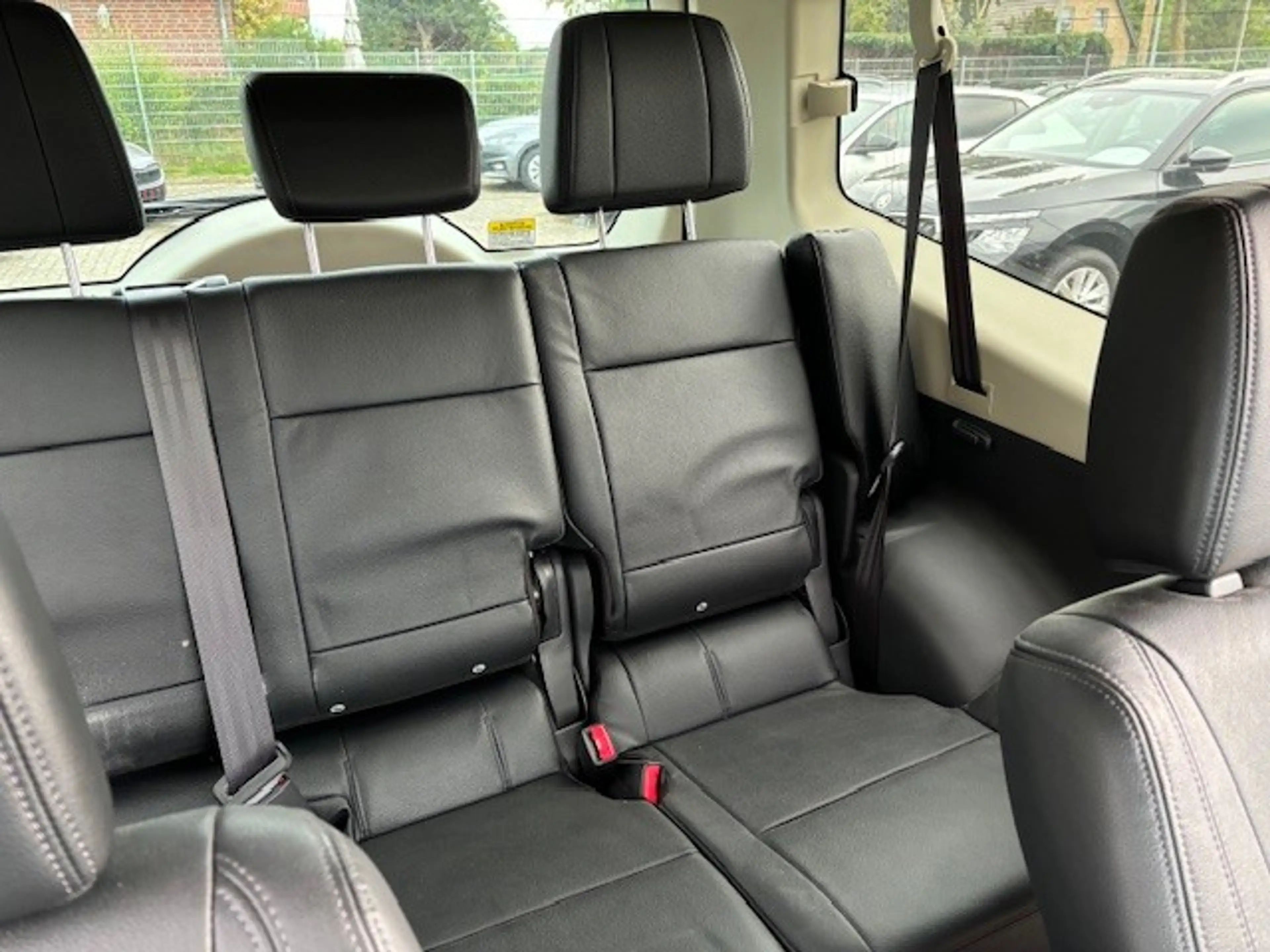 Mitsubishi Pajero 3,2 DI-D Automatik Edition 100 — photo 13