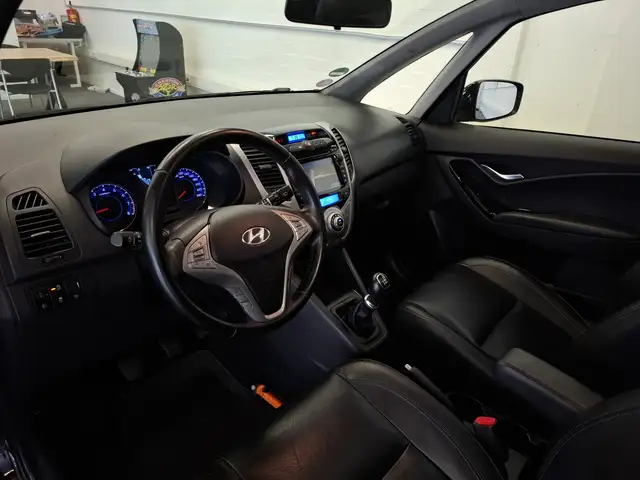 Hyundai Ix20 view 8