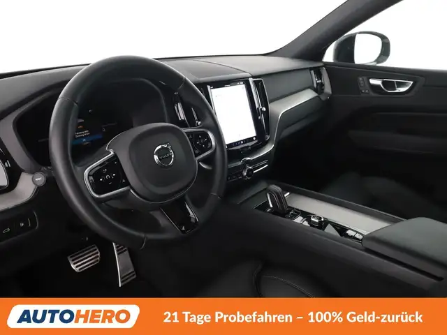 Volvo XC60 view 11