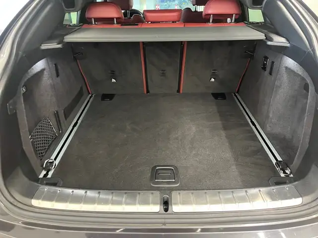 BMW X4 view 11