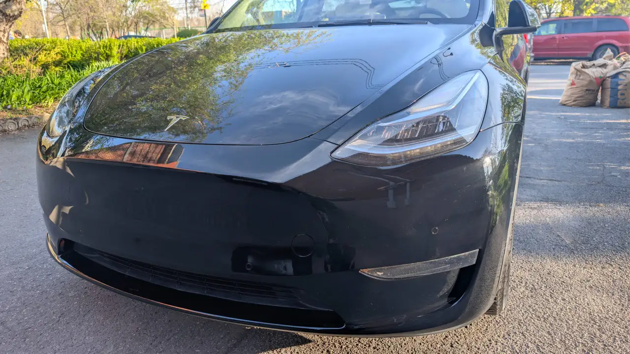 Tesla Model Y снимка Tesla Model Y
