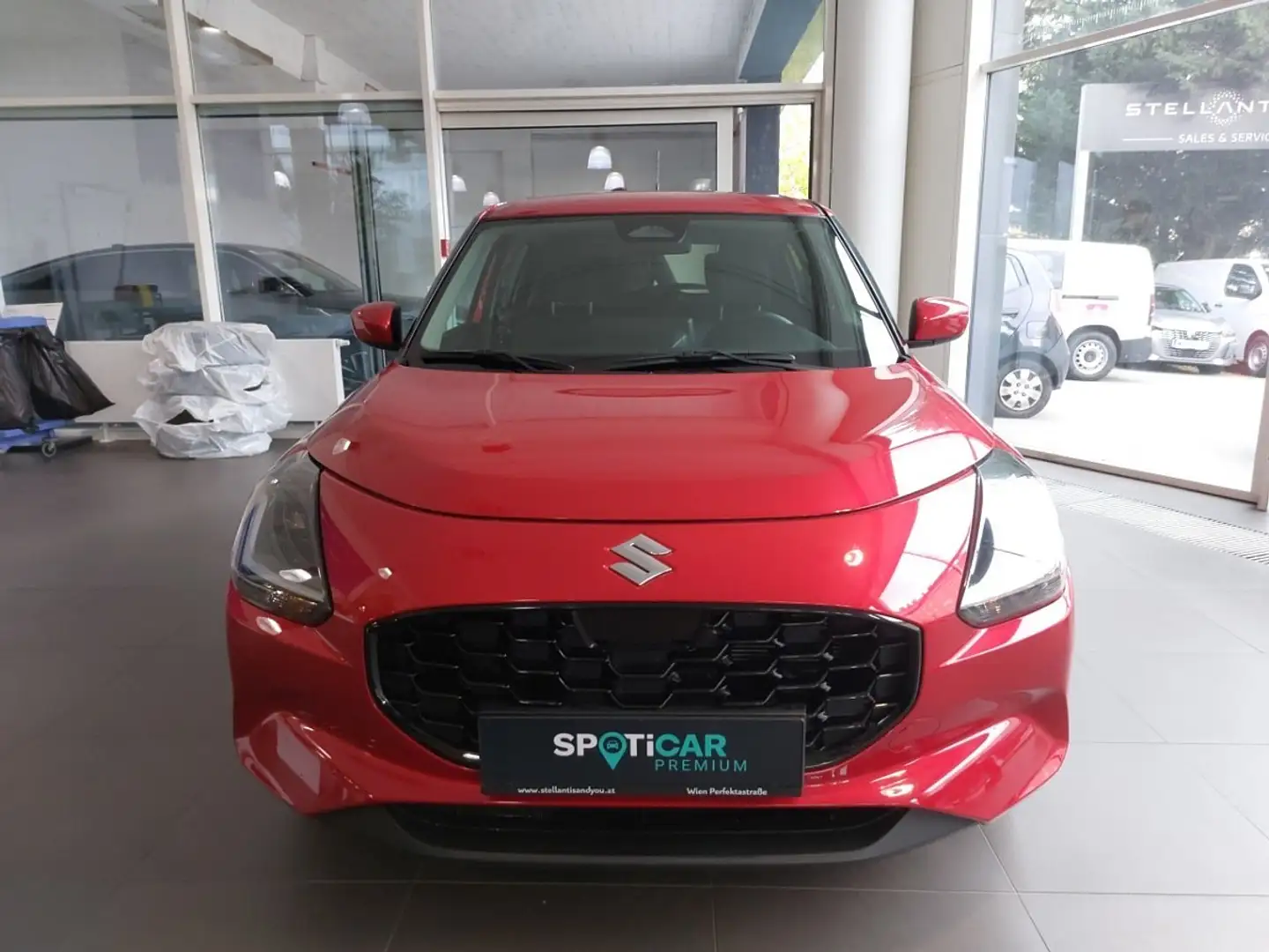 Suzuki Swift 1,2 Hybrid Shine Rot - 2