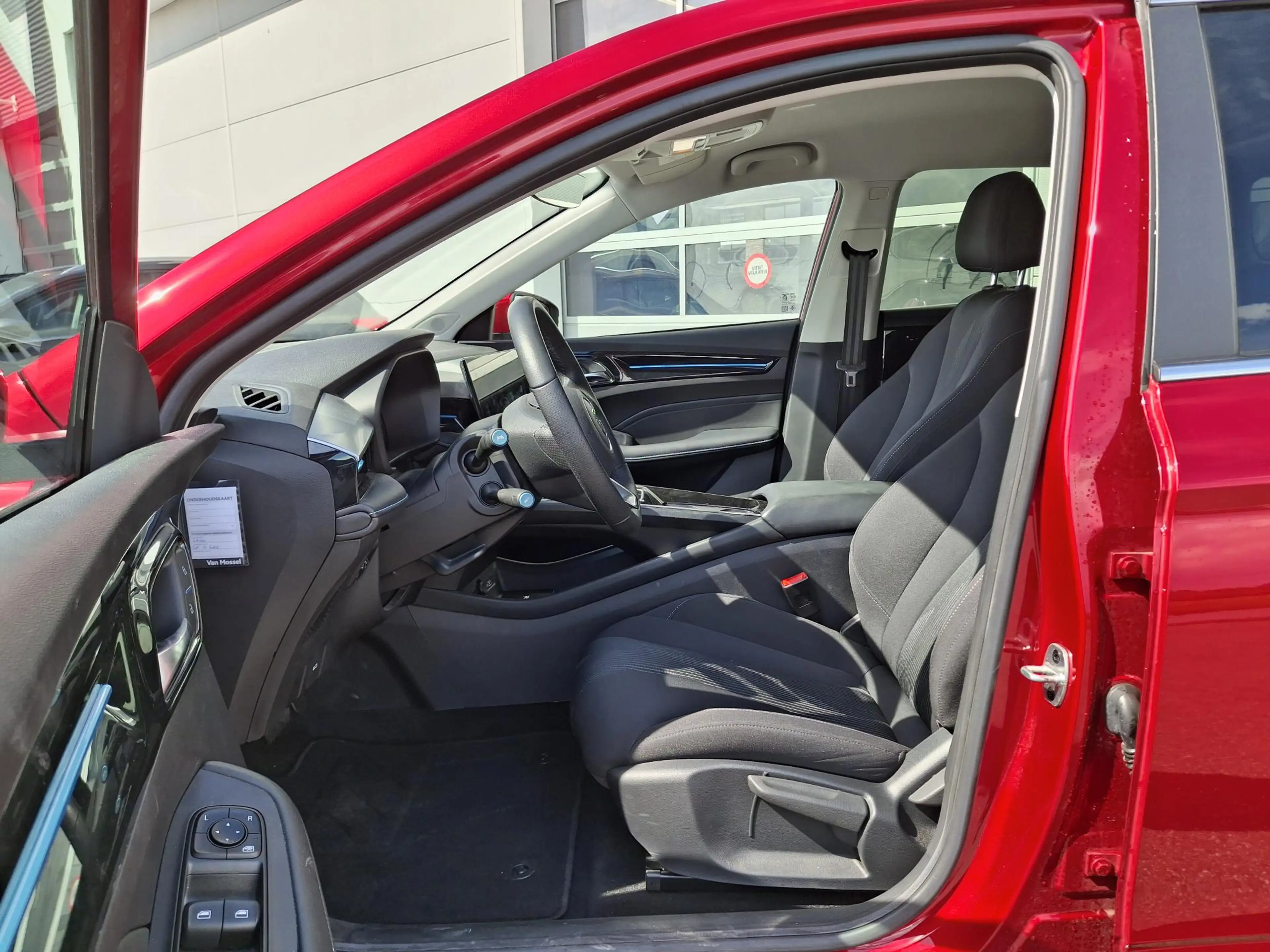 MG MG5 Electric Standard Range Comfort 50 kWh | Keyless E — photo 3