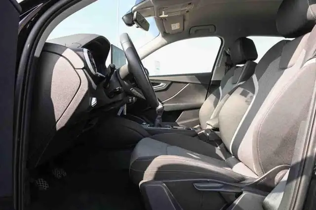Audi Q2 view 12