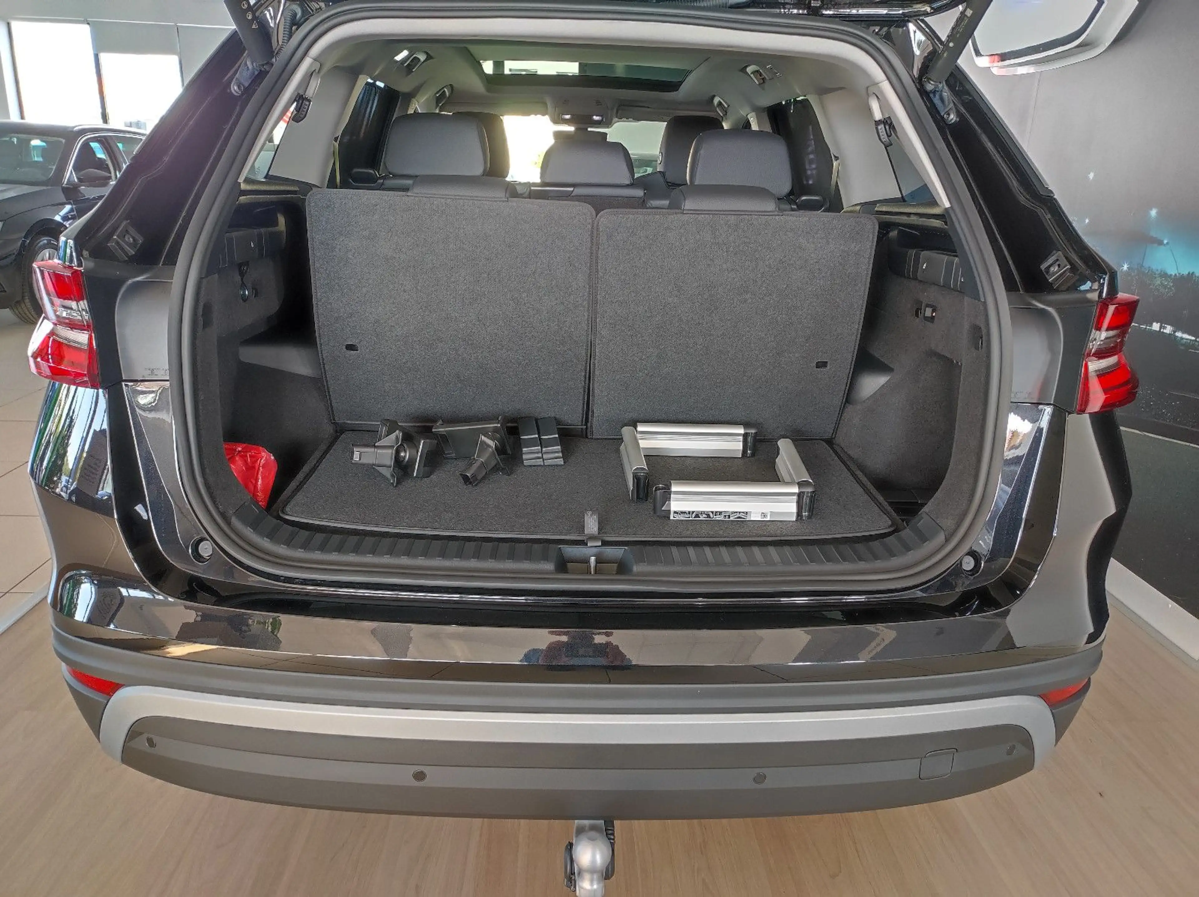 Skoda Kodiaq 2.0 TDI 4X4 DSG Selection Suite 7-Si VOLL — photo 11