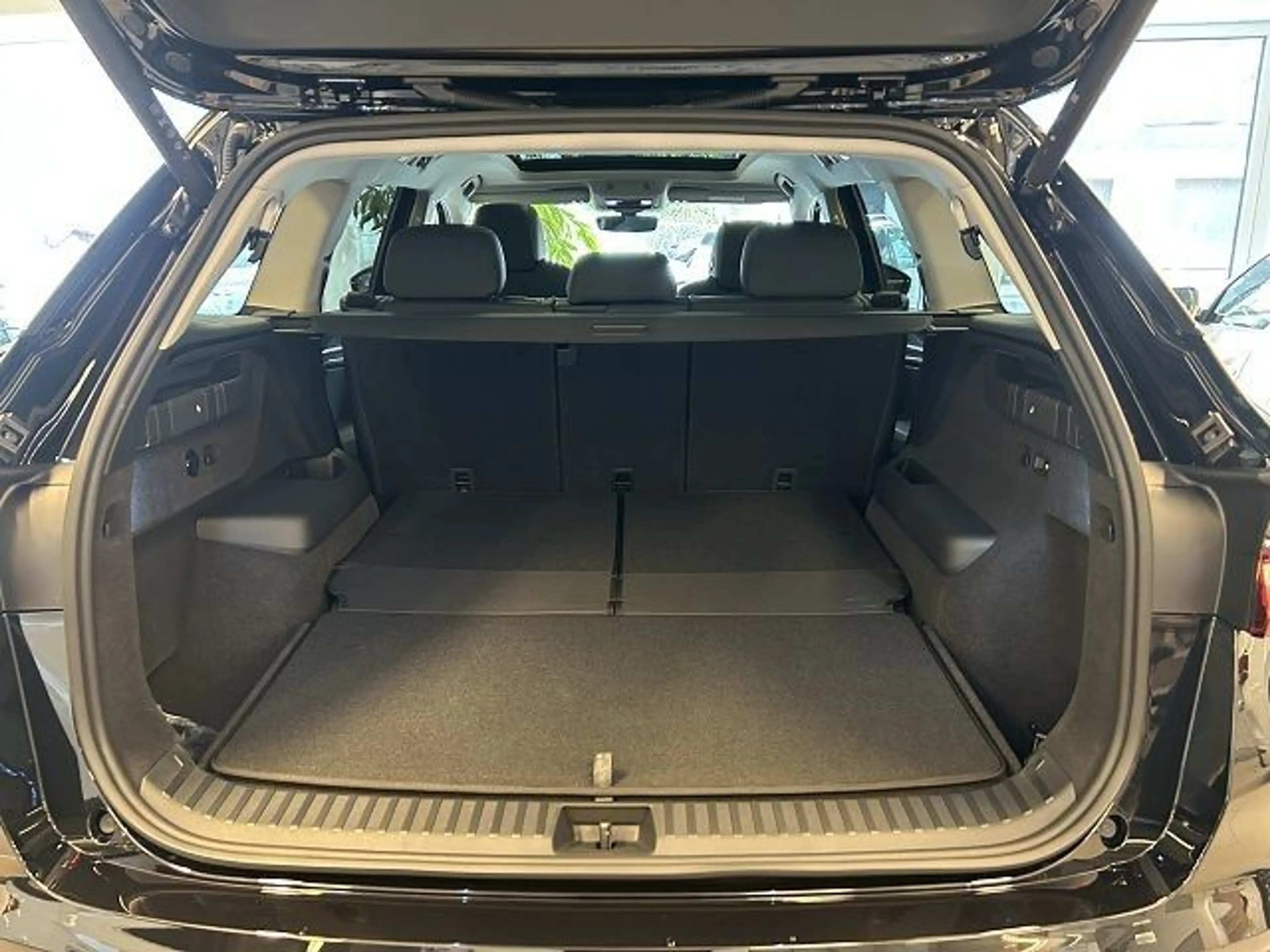 Skoda Kodiaq 2.0 TDI 4X4 DSG Selection Suite 7-Si VOLL — photo 8