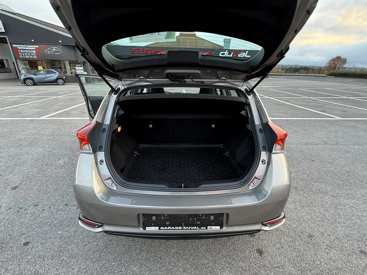 Toyota Auris Touring Sports 1.2T Design