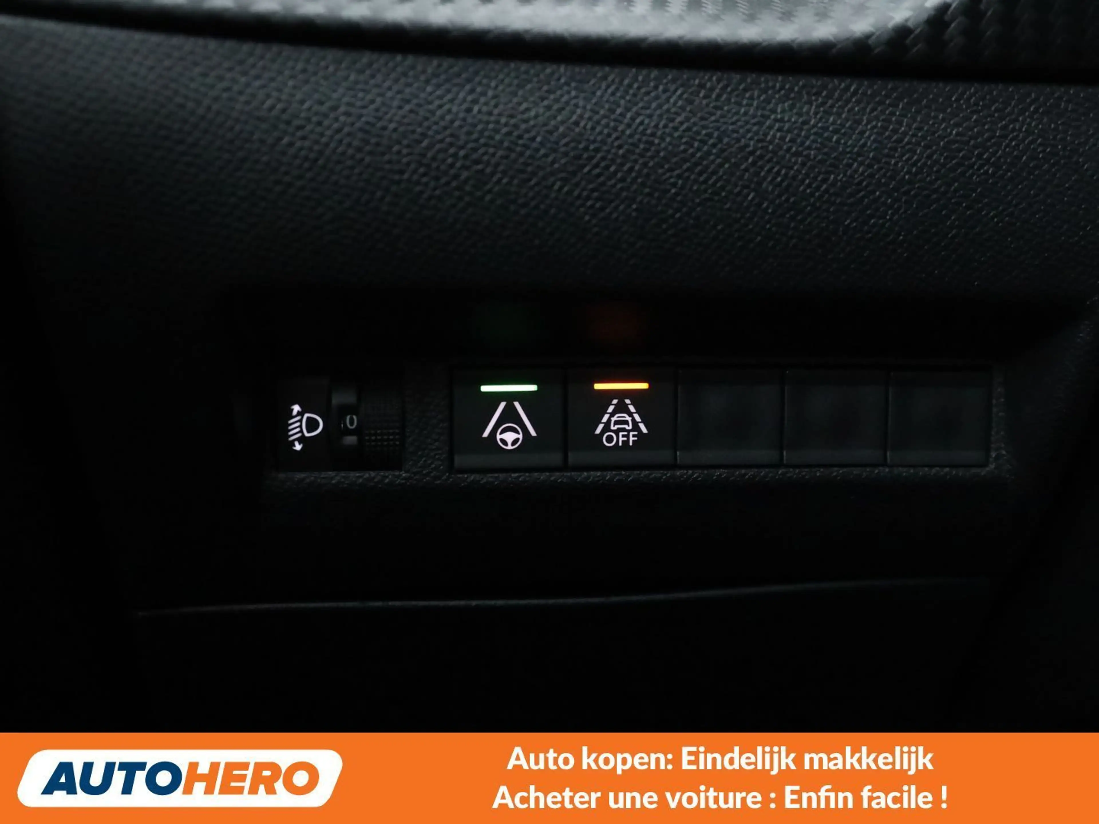 Peugeot 2008 1.2 PureTech Allure — photo 15