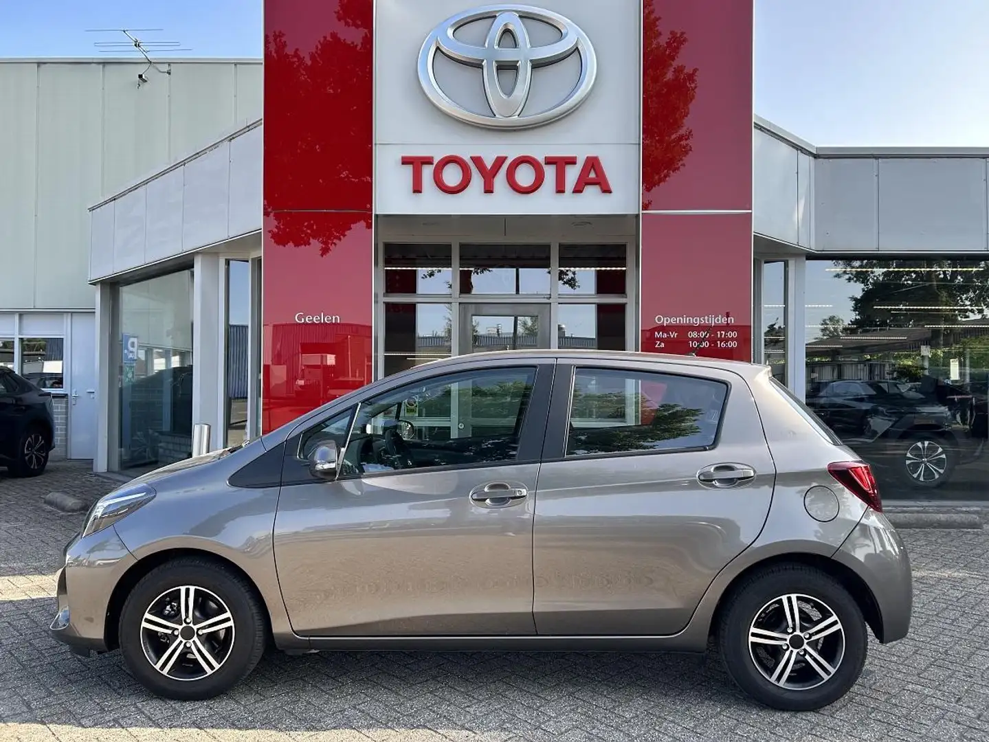 Toyota Yaris 1.0 VVT-i Trend Gris - 2