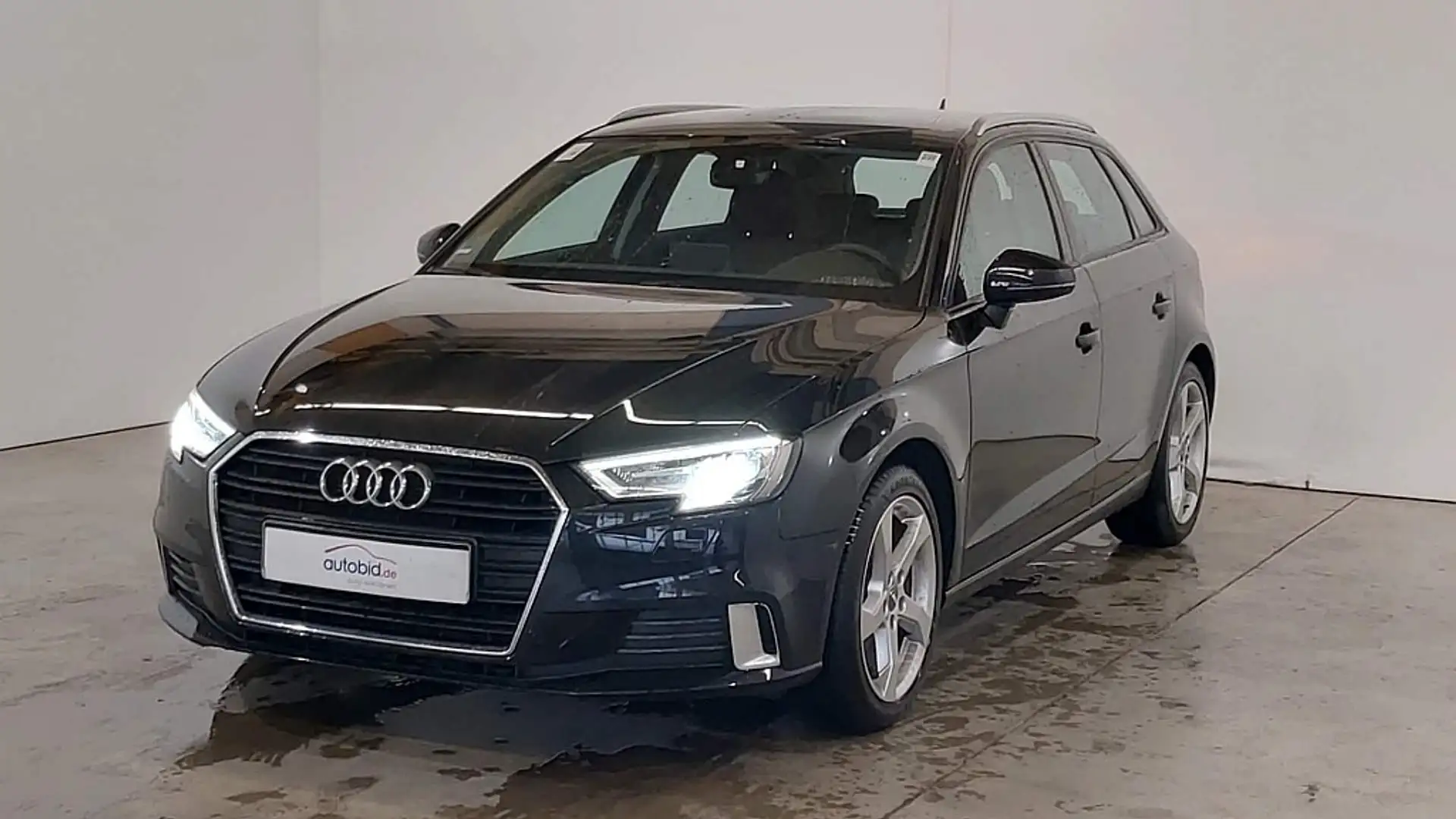 Audi A3 SB 1,6 TDI sport Noir - 1