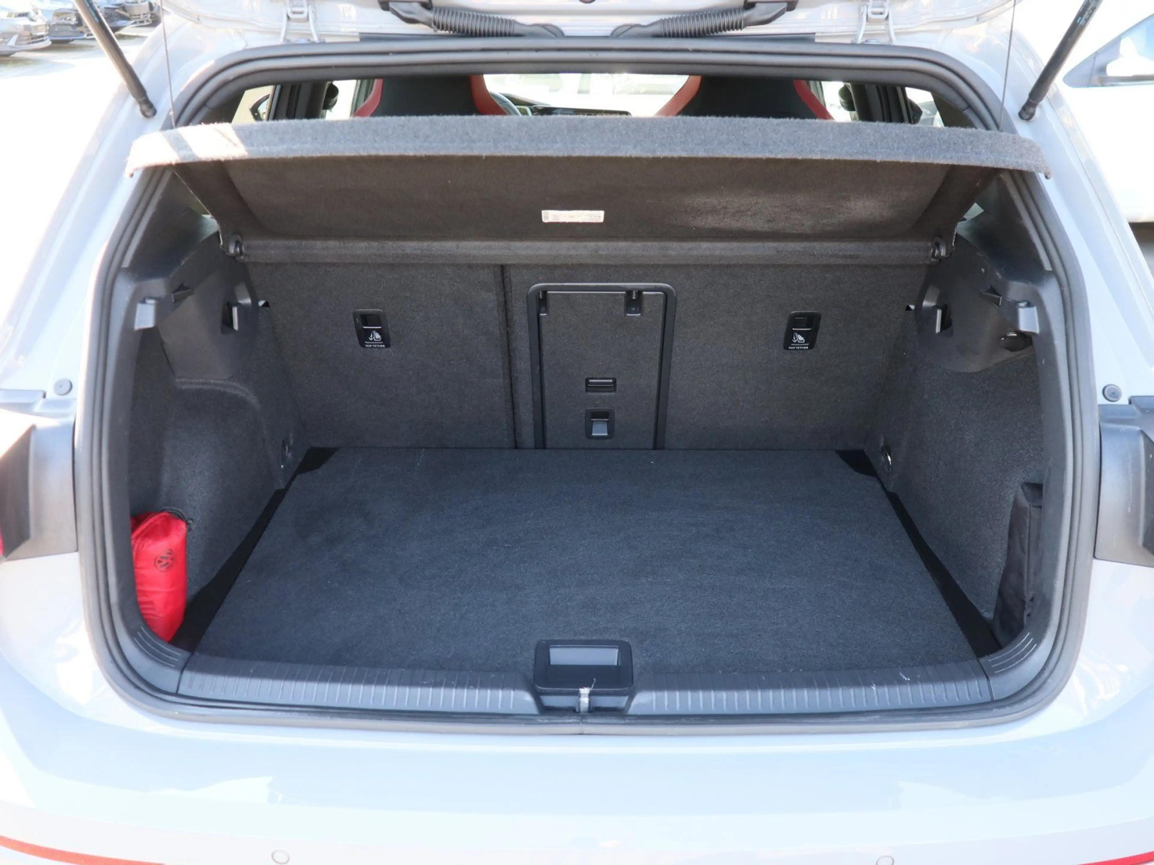 Volkswagen Golf GTI Golf VIII nza 2.0TSI GTI DSG DCC Matrix HK Kamer — photo 11