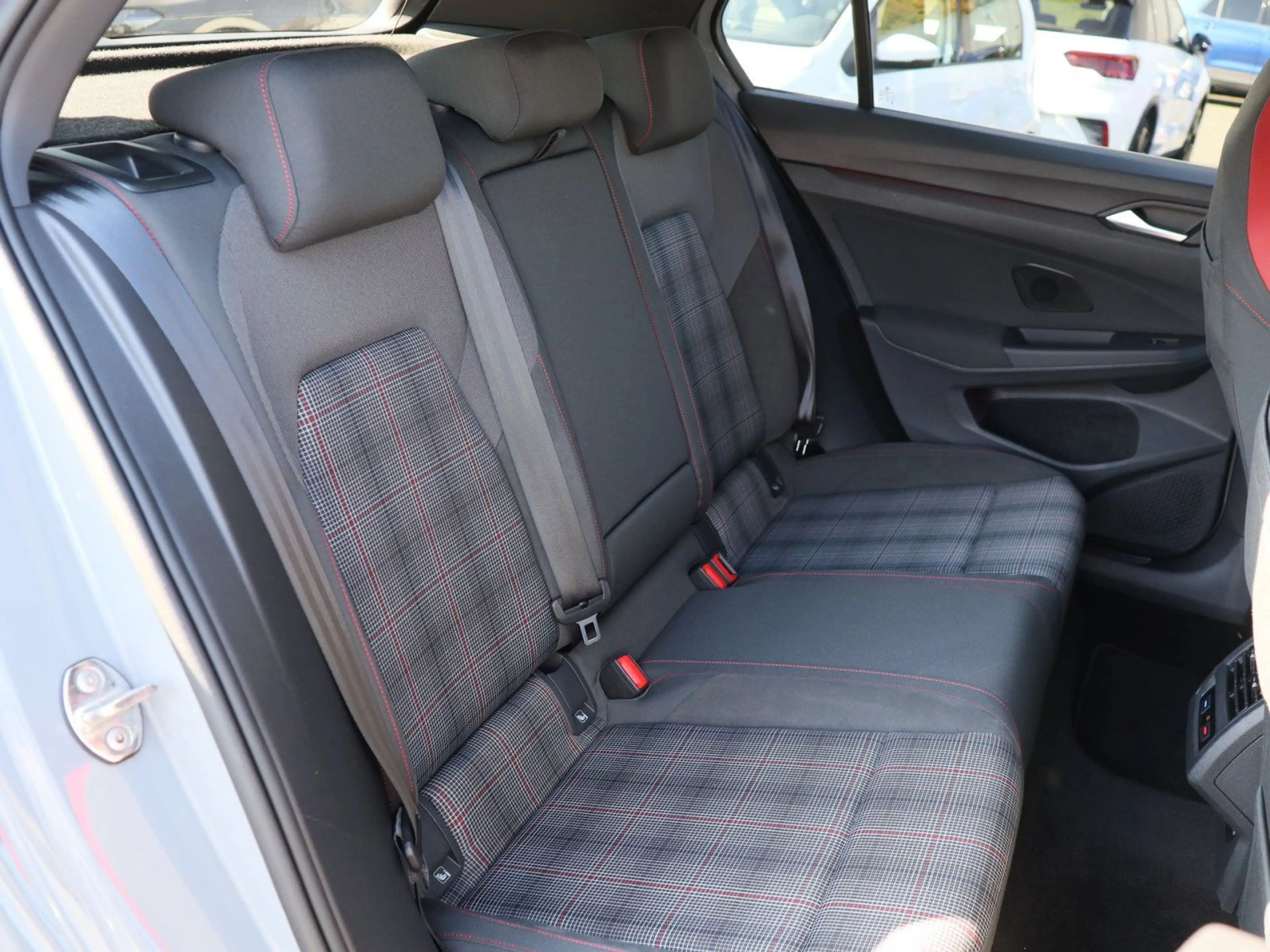 Volkswagen Golf GTI Golf VIII nza 2.0TSI GTI DSG DCC Matrix HK Kamer — photo 5