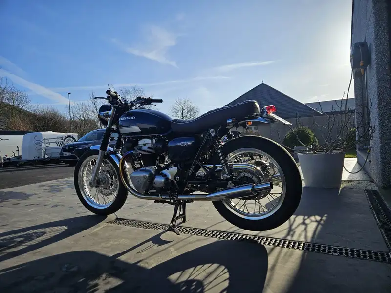 Kawasaki W 800 - foto 3
