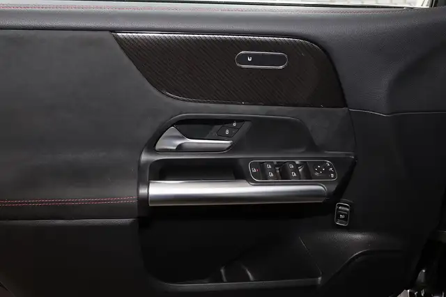 Mercedes-Benz B-Class view 11