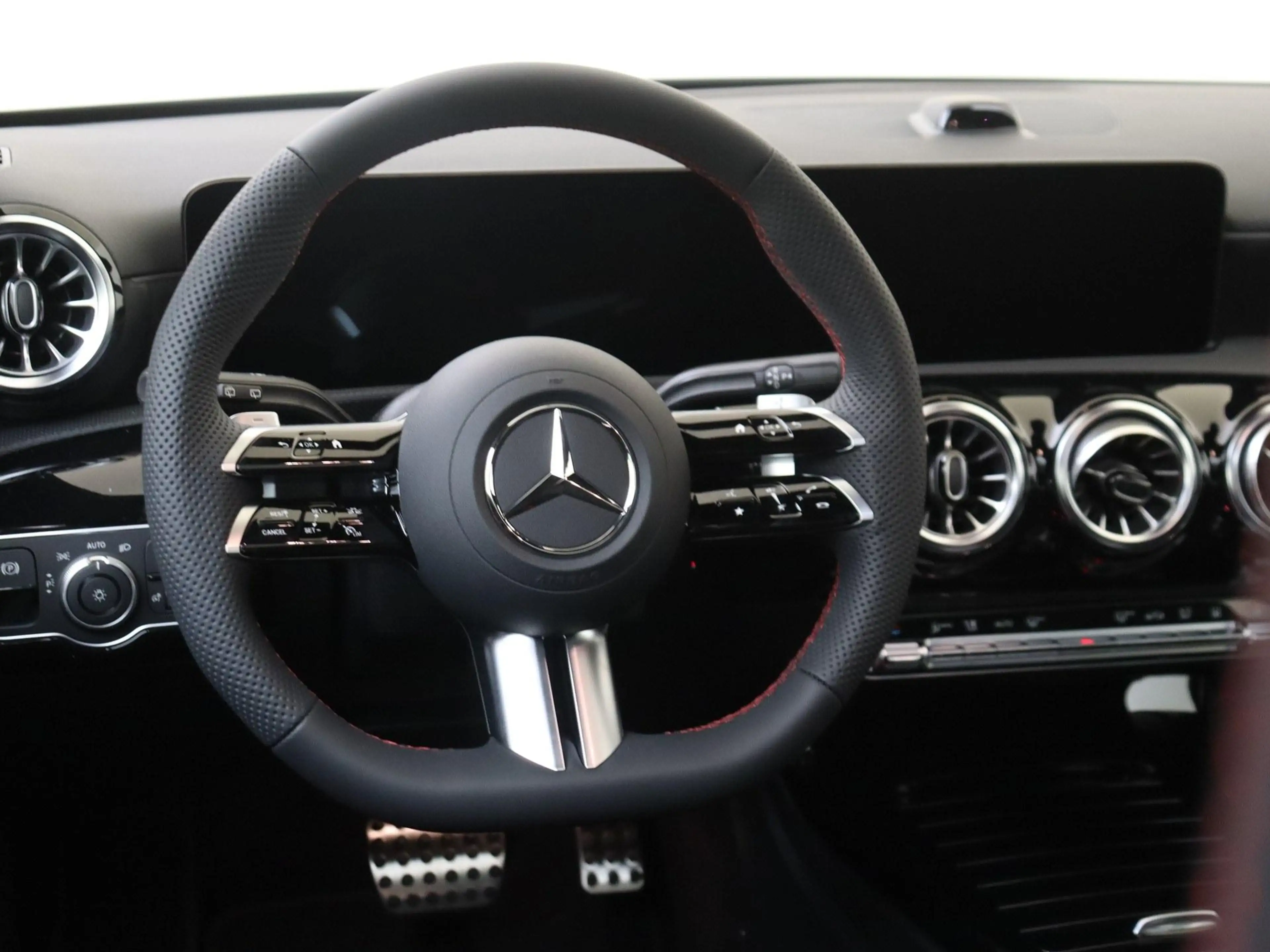 Mercedes-Benz A 250 e Business Solution AMG Panoramadak - Carplay - St — photo 9