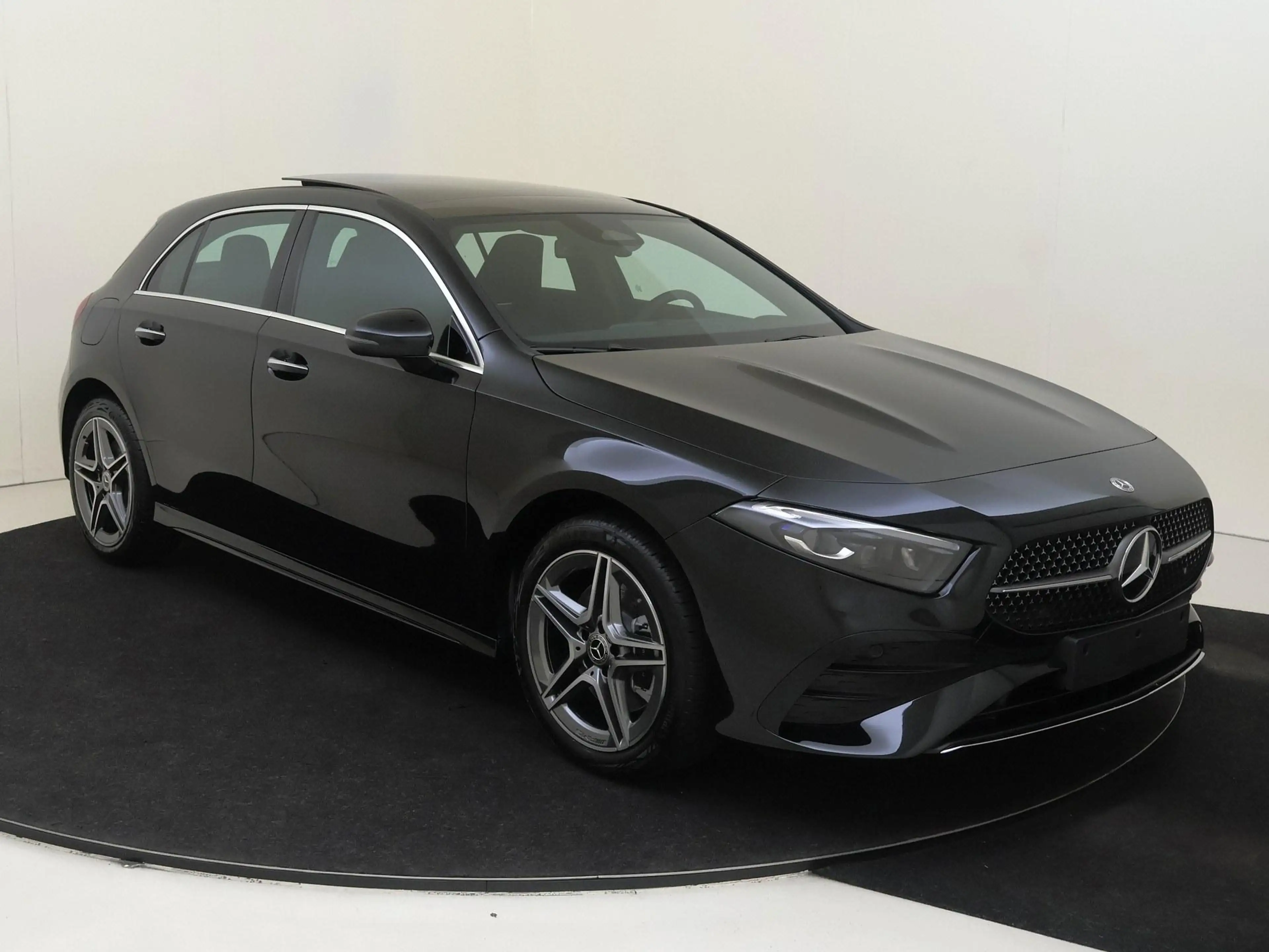 Mercedes-Benz A 250 e Business Solution AMG Panoramadak - Carplay - St — photo 3