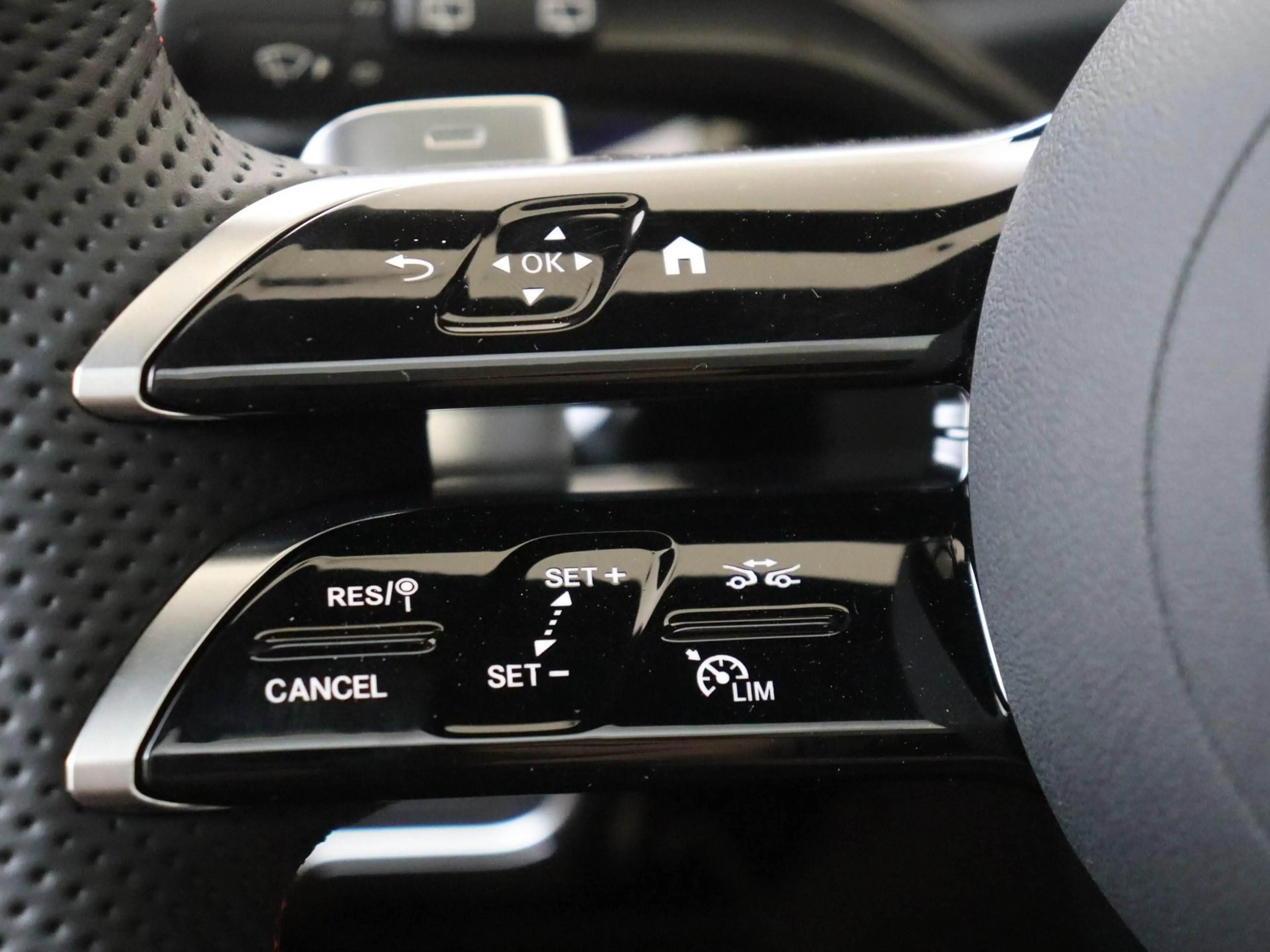Mercedes-Benz A 250 e Business Solution AMG Panoramadak - Carplay - St — photo 12