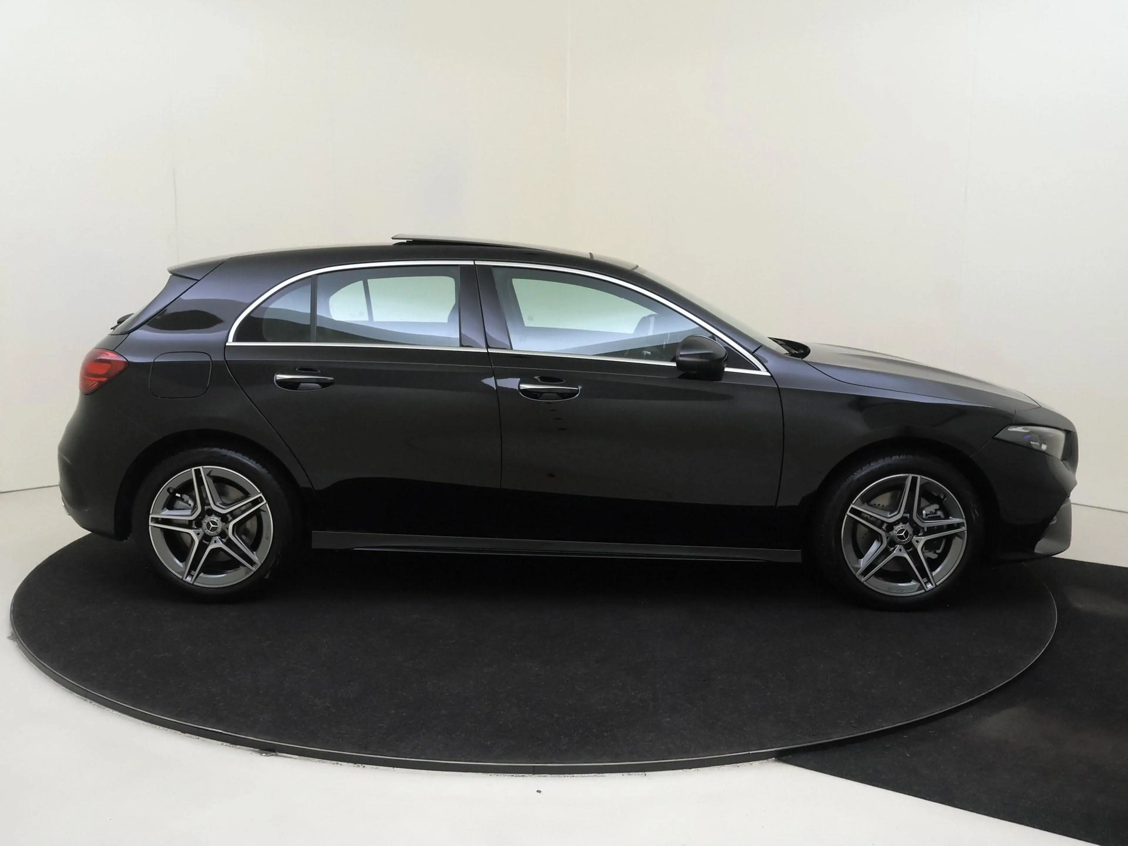 Mercedes-Benz A 250 e Business Solution AMG Panoramadak - Carplay - St — photo 8