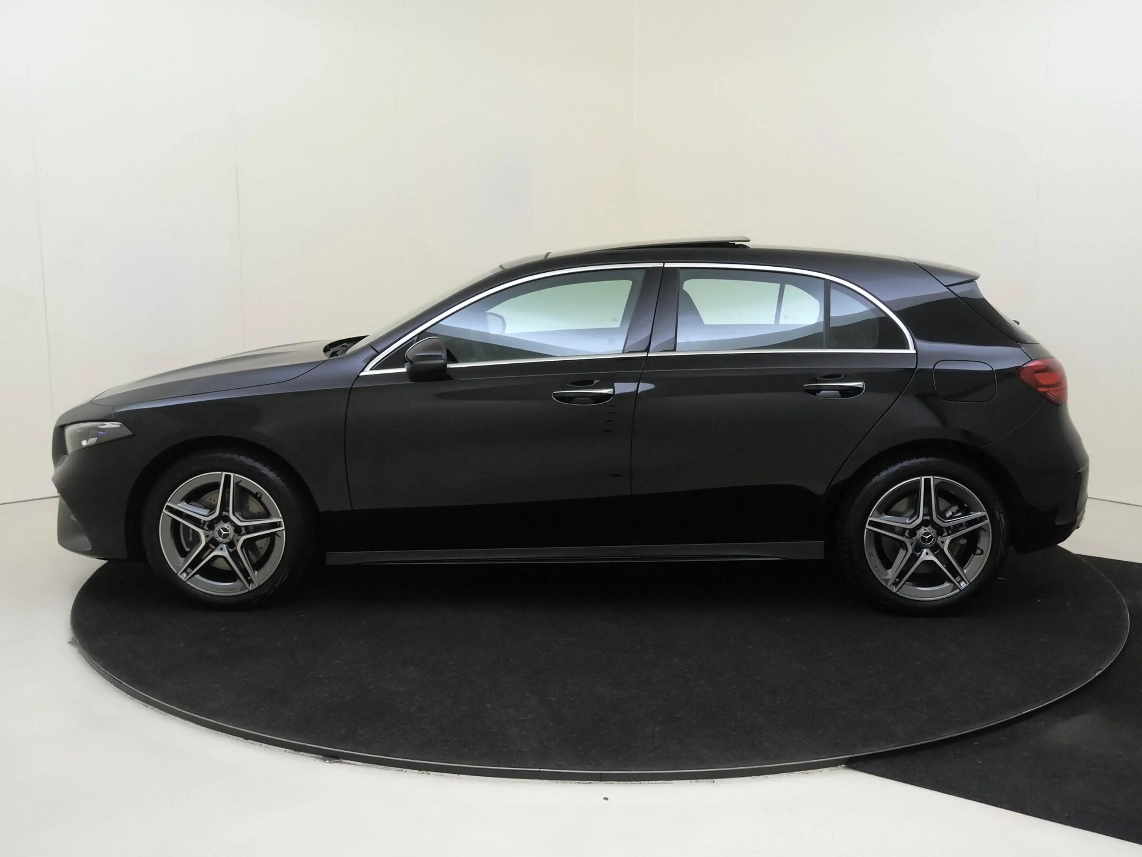 Mercedes-Benz A 250 e Business Solution AMG Panoramadak - Carplay - St — photo 7