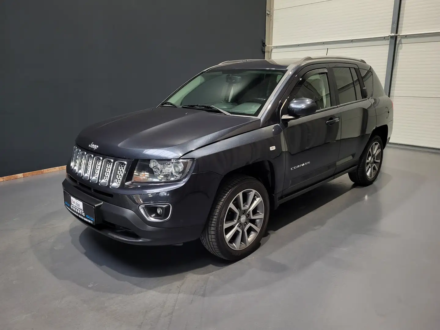 Jeep Compass 2.2CRD Limited 4x4 *Leder| Klima| AHK* Gris - 1