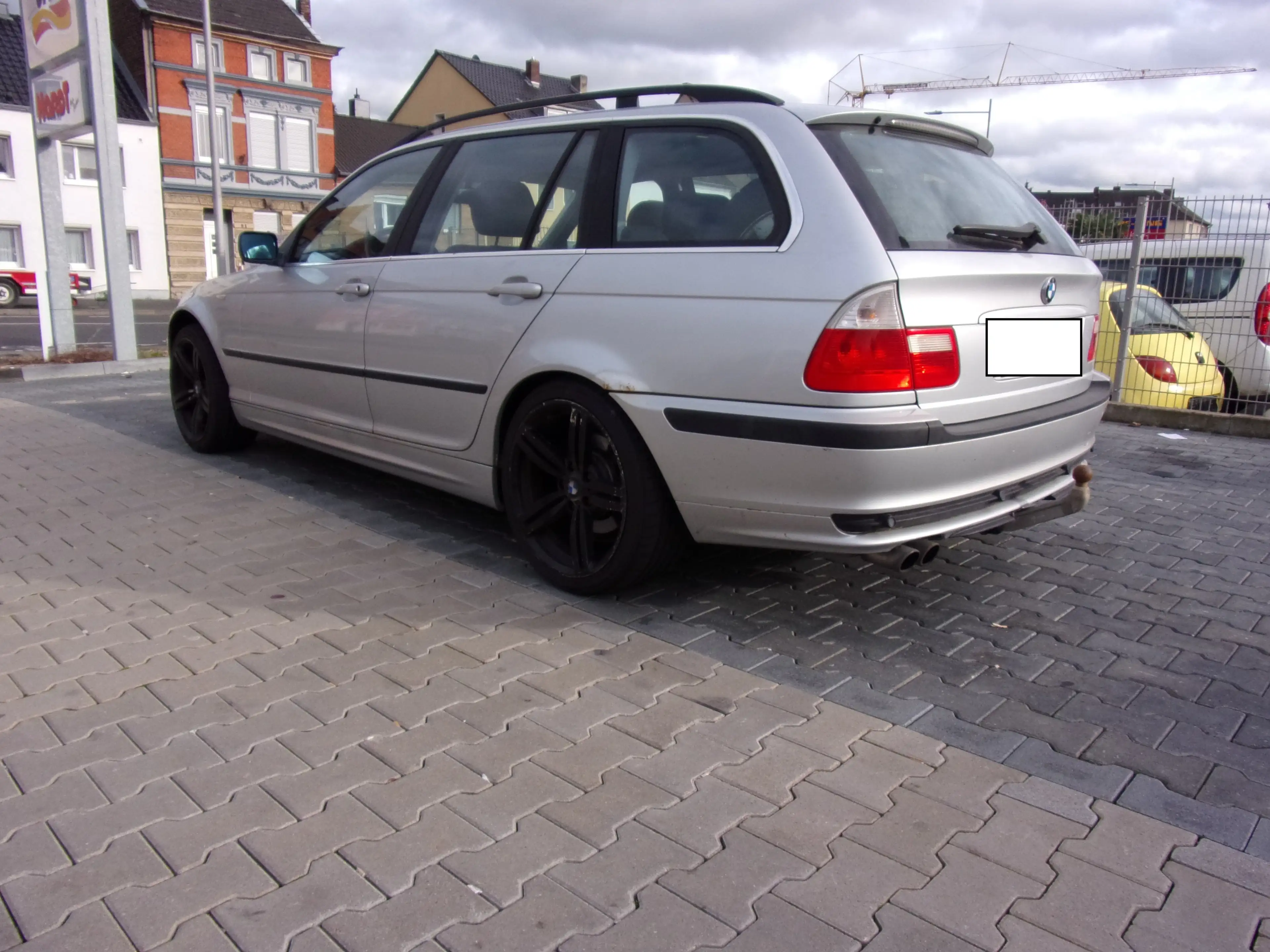 BMW 325 325xi touring — photo 4