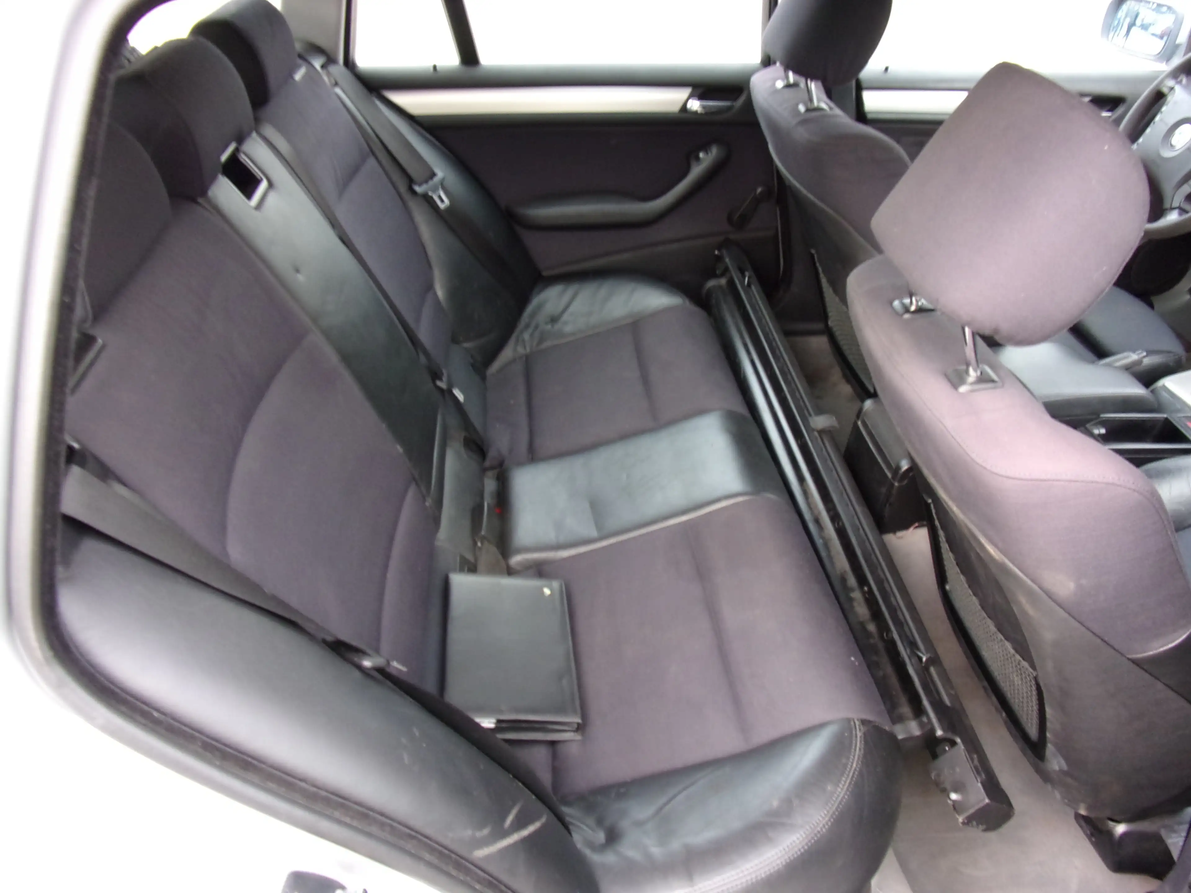 BMW 325 325xi touring — photo 13