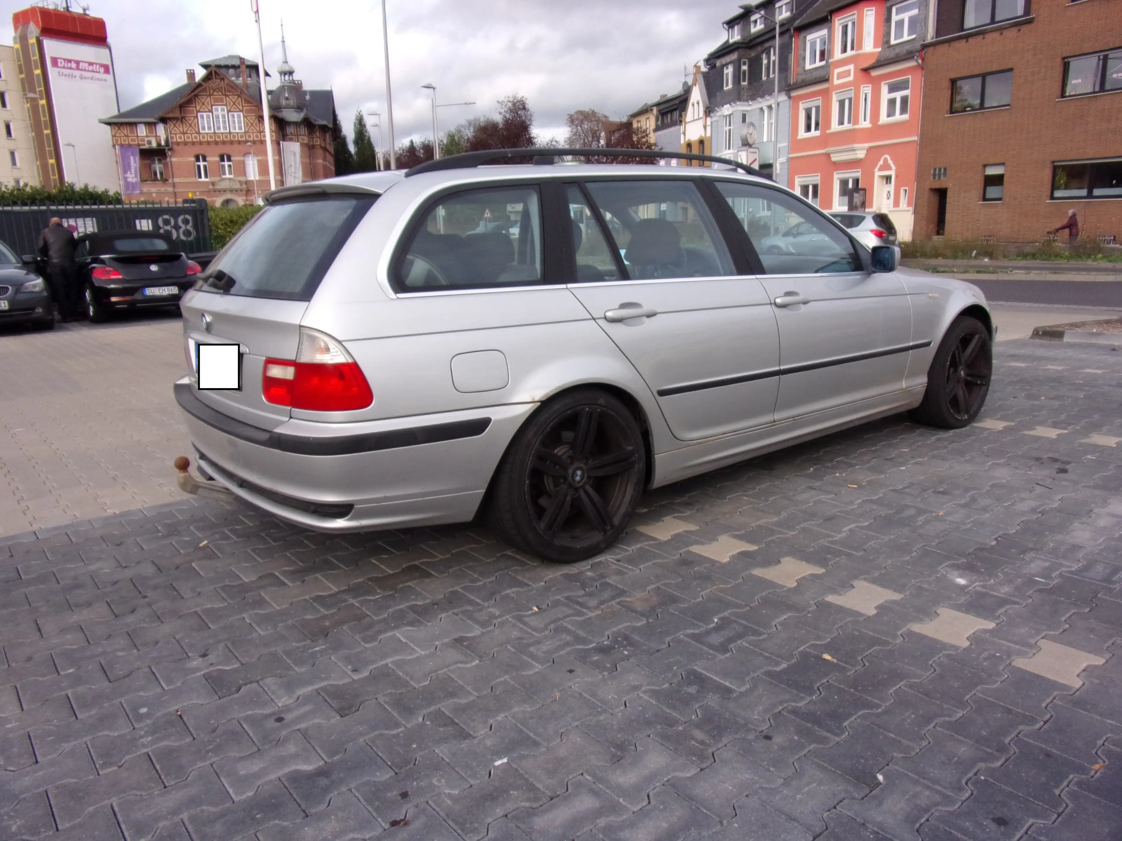 BMW 325 325xi touring — photo 7