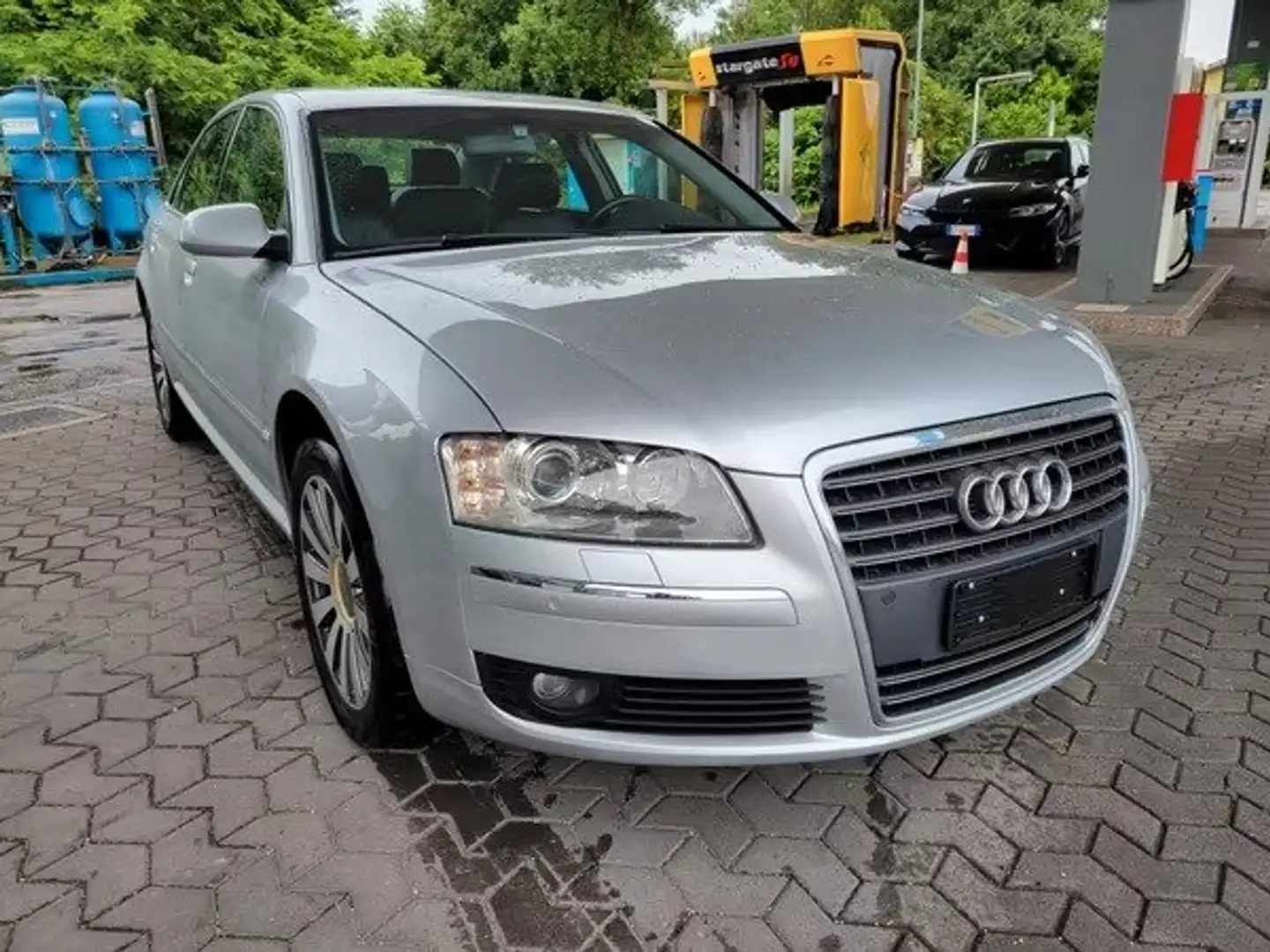 Audi A8 4.2 V8 FSI quattro tiptronic Šedá - 1