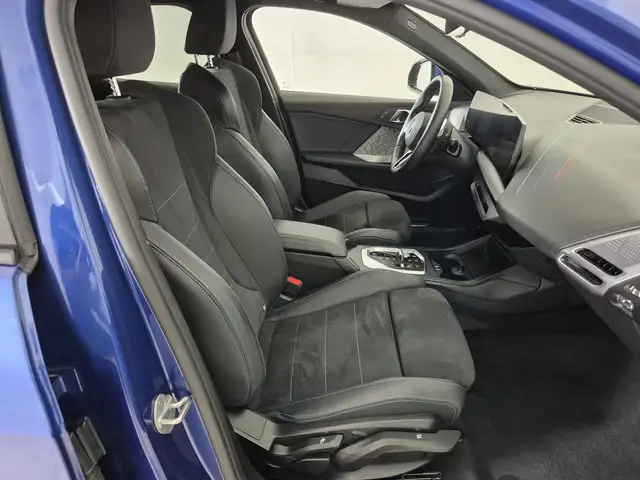 BMW 1 Series view 11