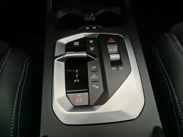 BMW 1 Series view 12