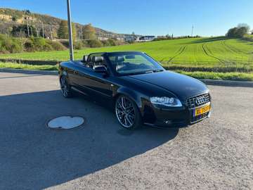 A4 Cabriolet 3.2 FSI quattro tiptronic