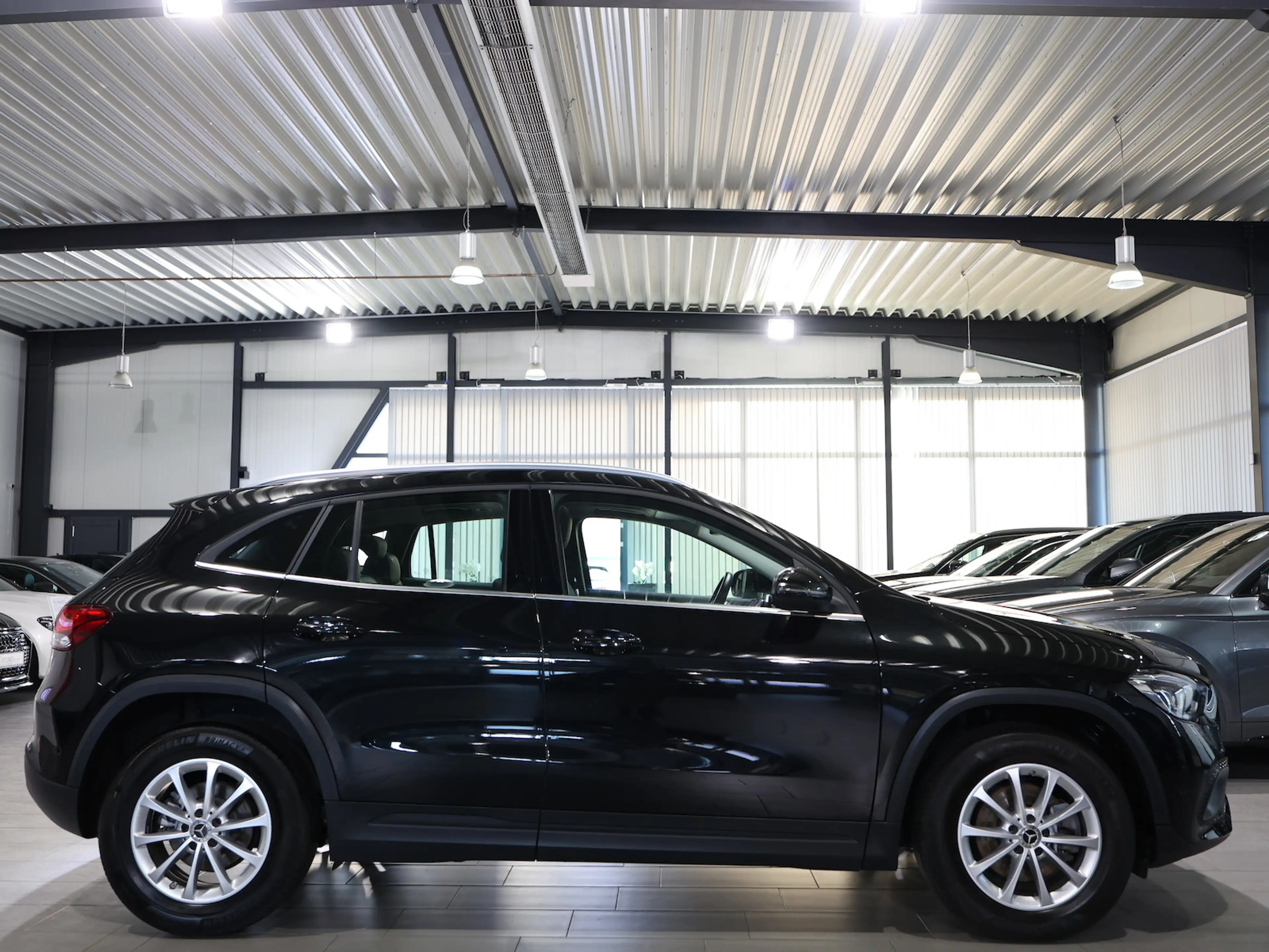 Mercedes-Benz GLA 180 d STYLE BUSINESS ADVANCED PANORAMA / LED — photo 8