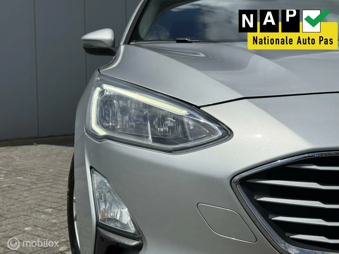 Ford Focus Wagon 1.0 EcoBoost|Rijklaar incl beurt Grijs - 2