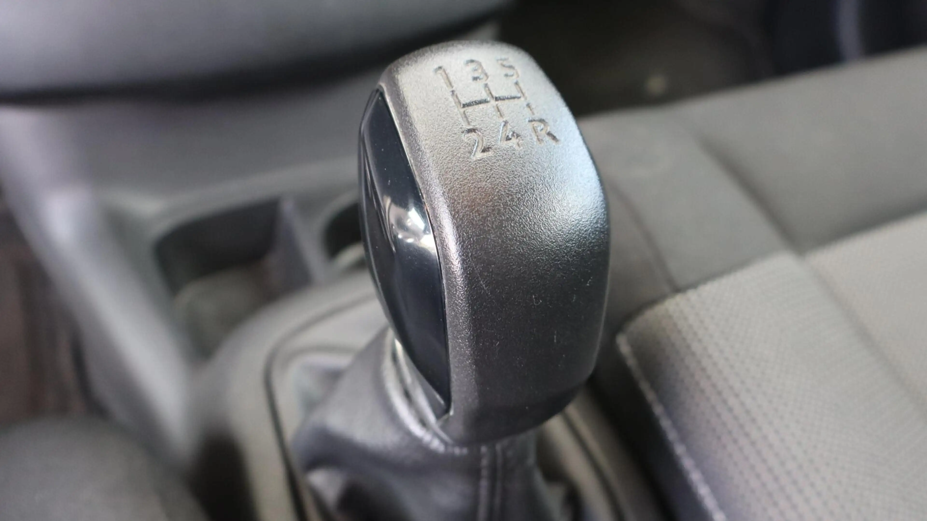 Citroen C4 Cactus 1.2 PureTech Business — photo 15