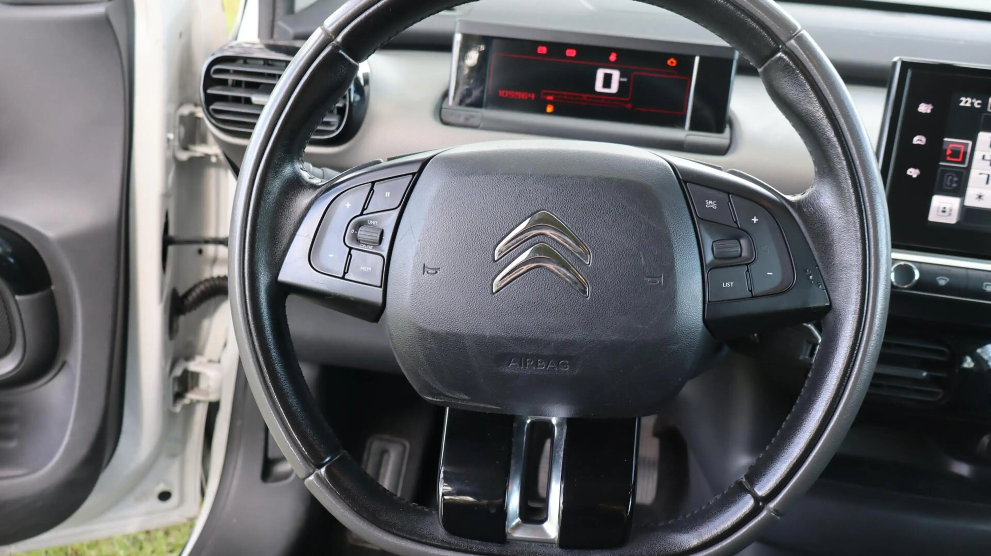 Citroen C4 Cactus 1.2 PureTech Business — photo 12