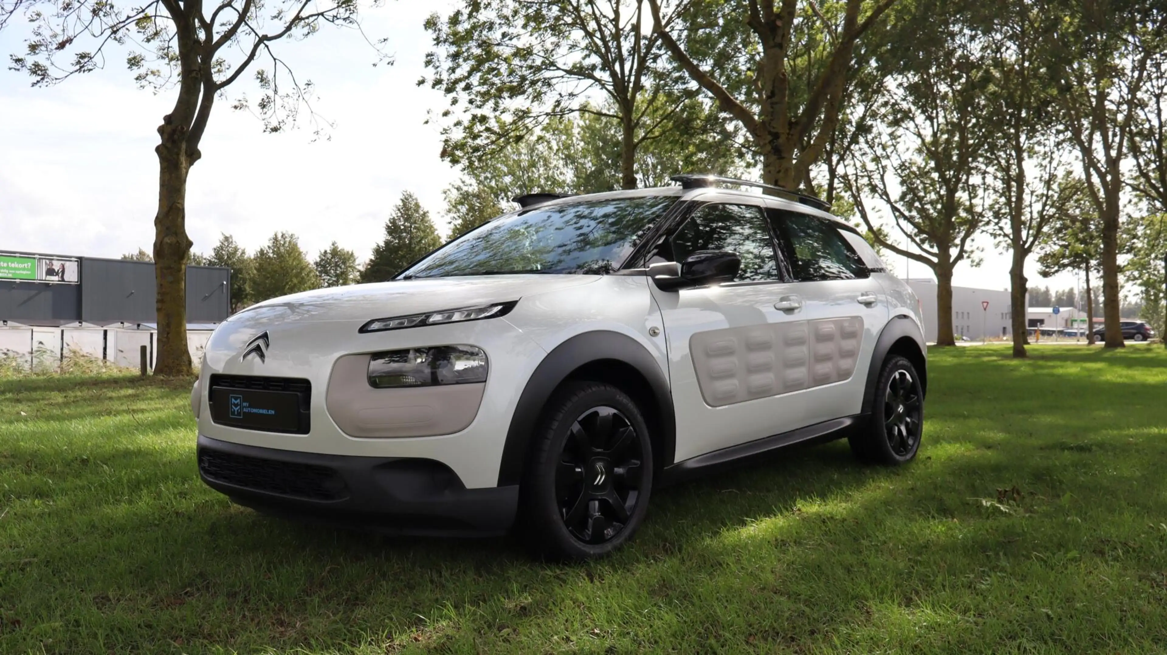 Citroen C4 Cactus 1.2 PureTech Business — photo 9