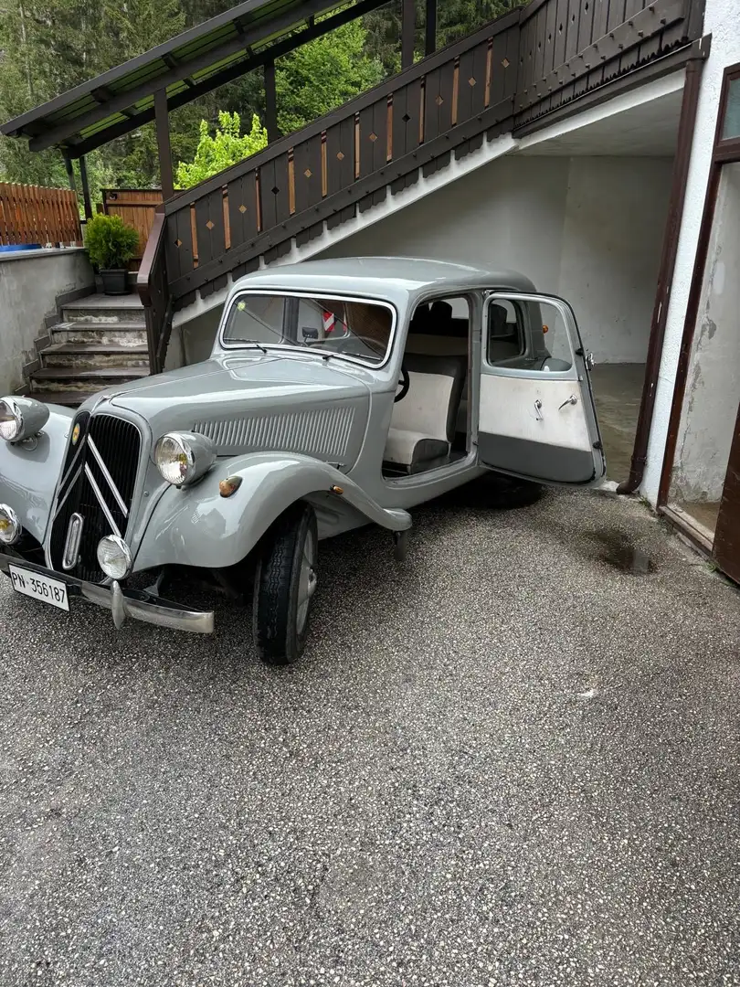 Citroen Traction - 1