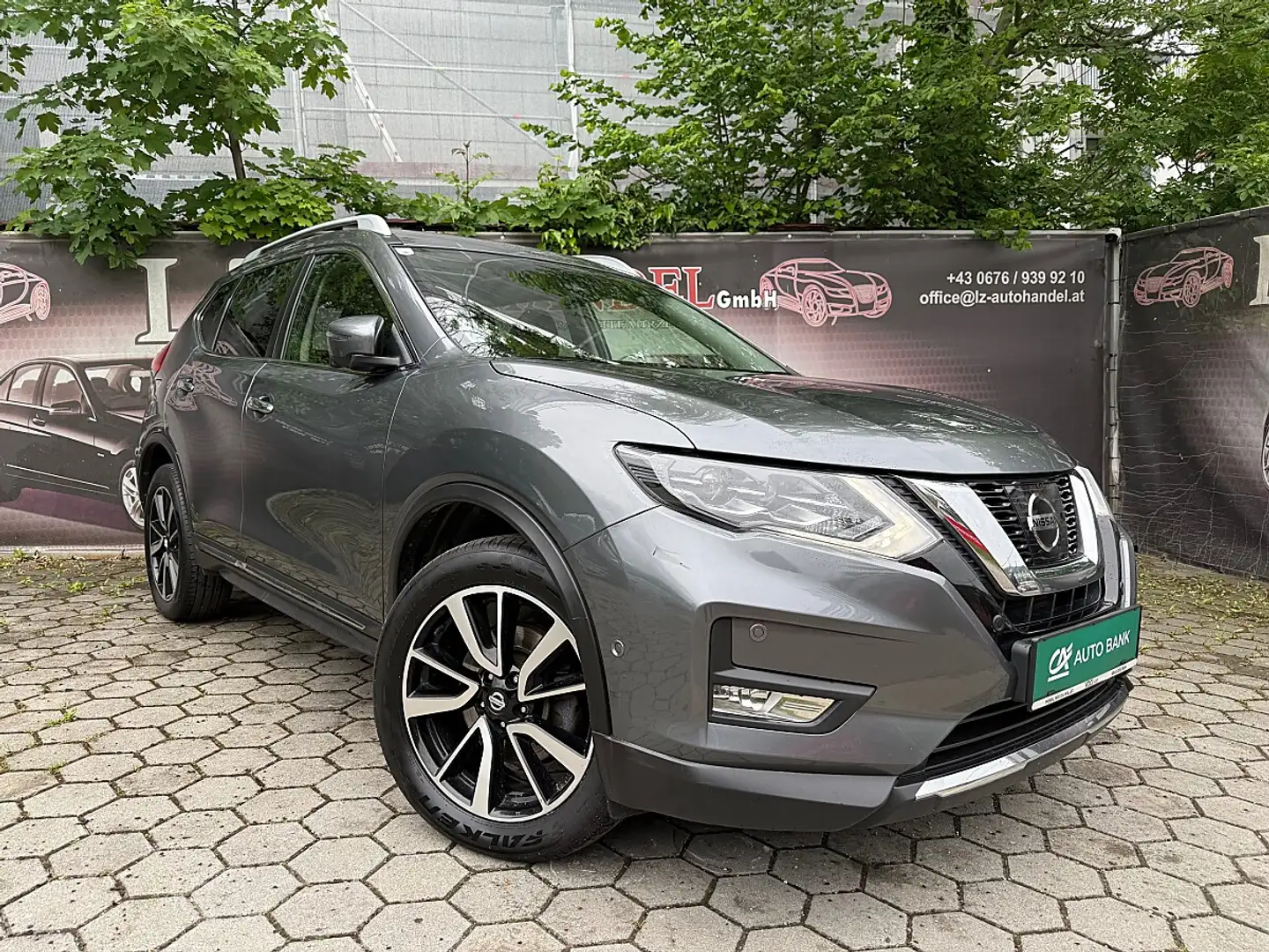 Nissan X-Trail X-TRAIL 2,0dCi Tekna ALL-MODE 4x4 Grau - 1