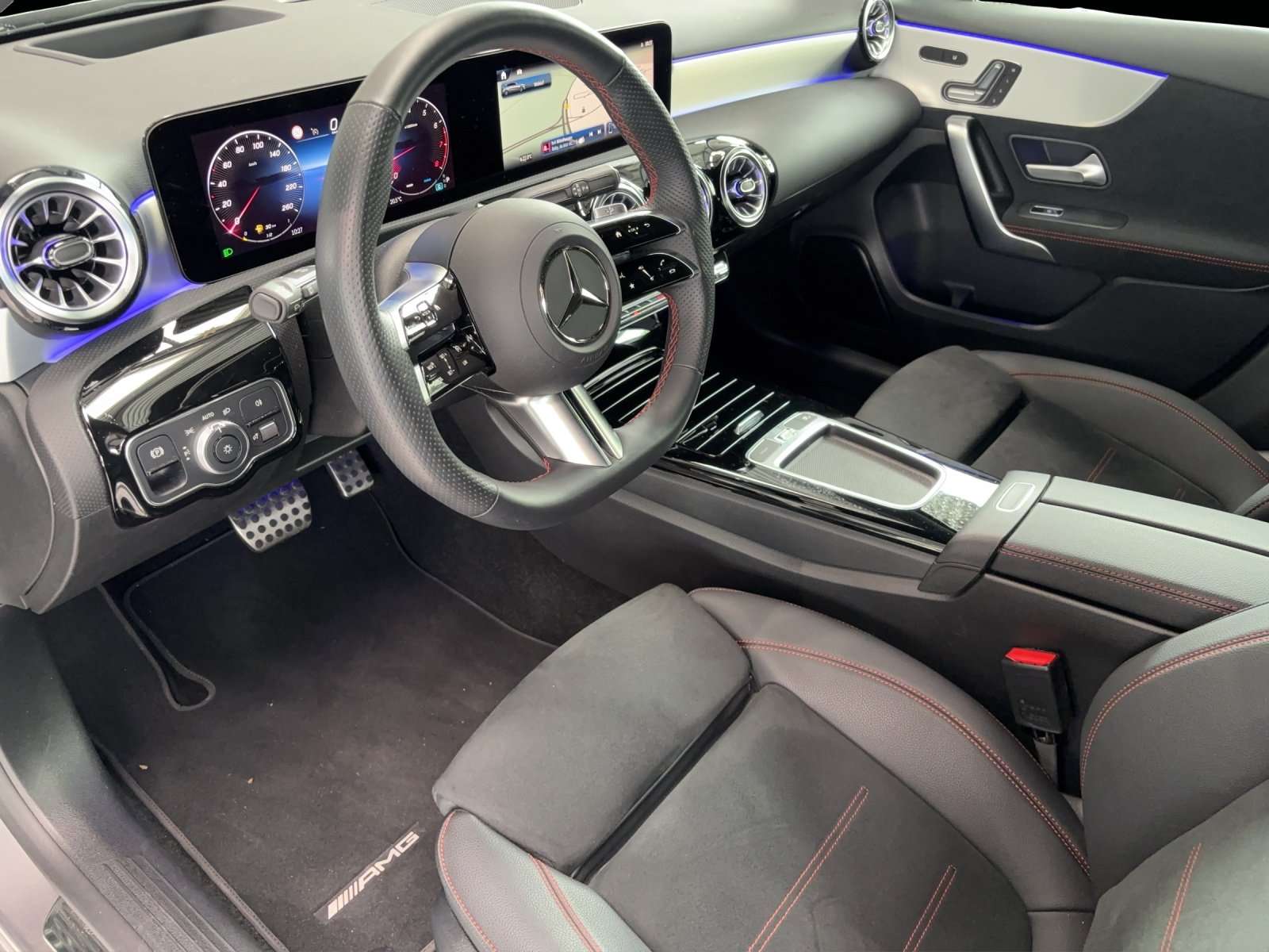 Mercedes-Benz A 220