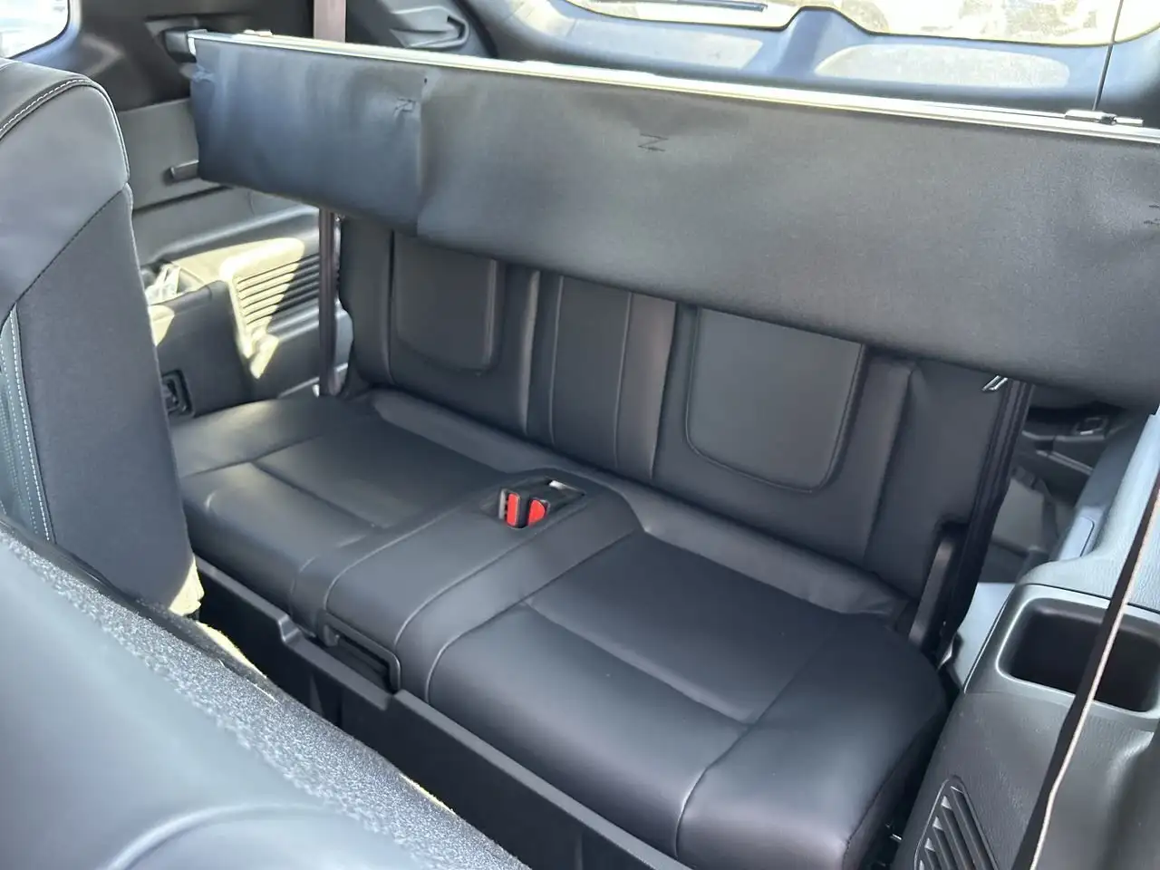 Mitsubishi Outlander снимка Mitsubishi Outlander