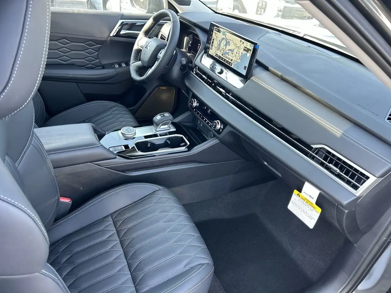 Mitsubishi Outlander снимка Mitsubishi Outlander