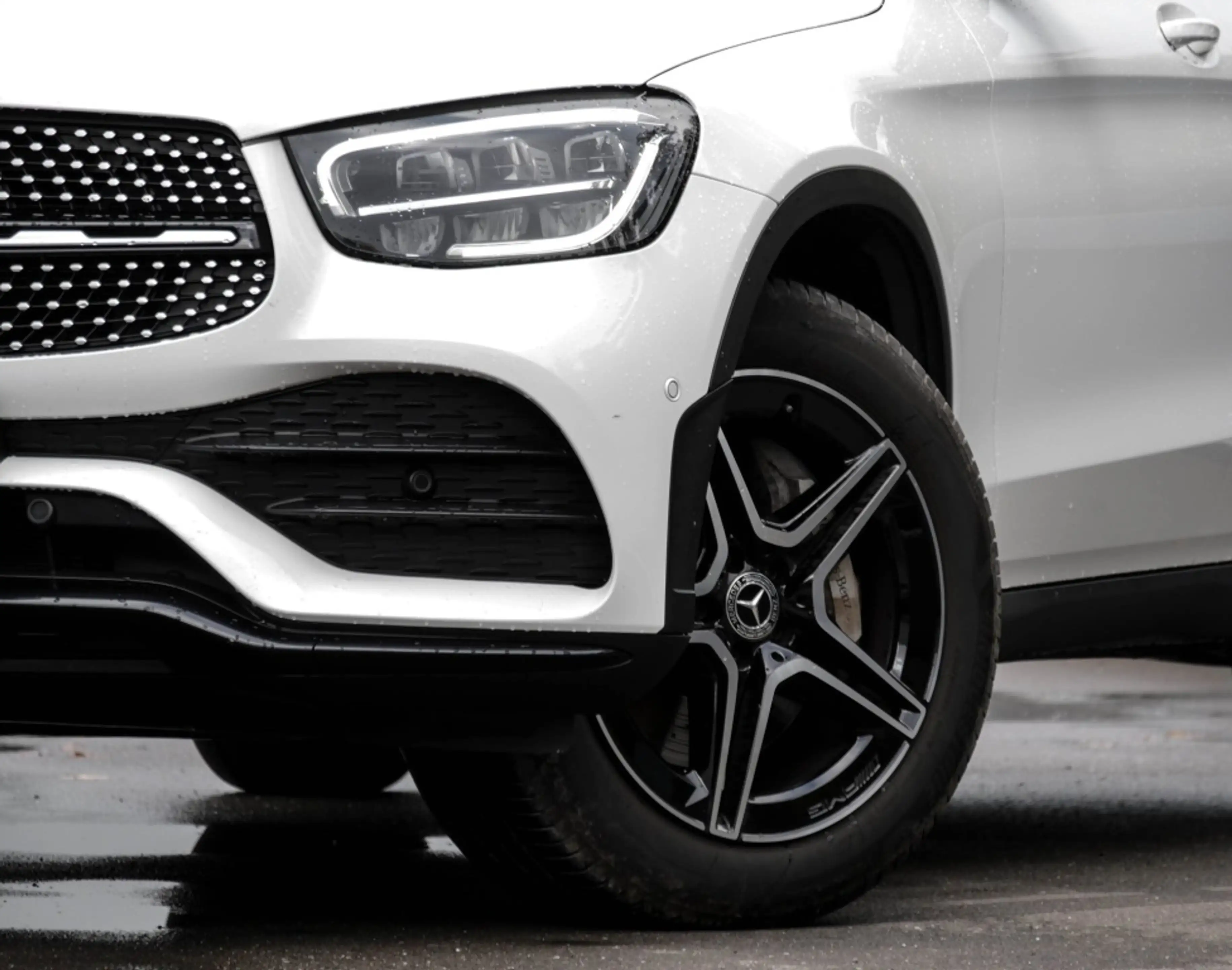 Mercedes-Benz GLC 200 4M AMG-Sport/Pano/AHK/Night/Distr/Totw — photo 6