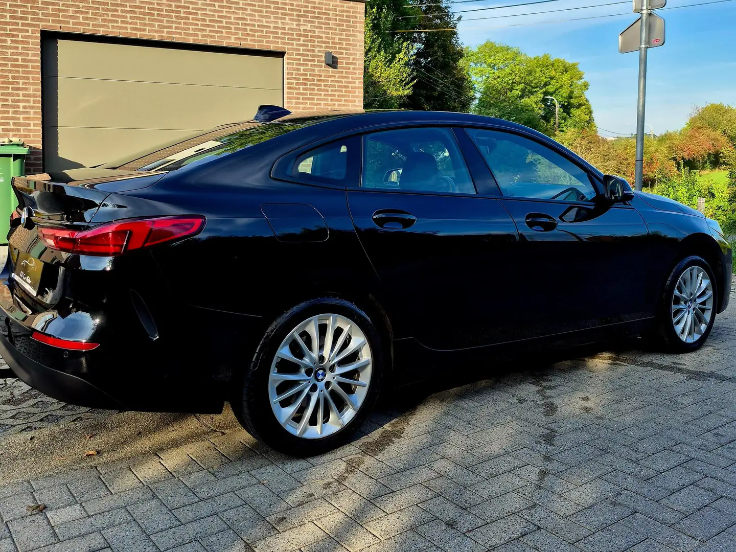 BMW 216 Gran Coupé 216 dA AdBlue Zwart - 2
