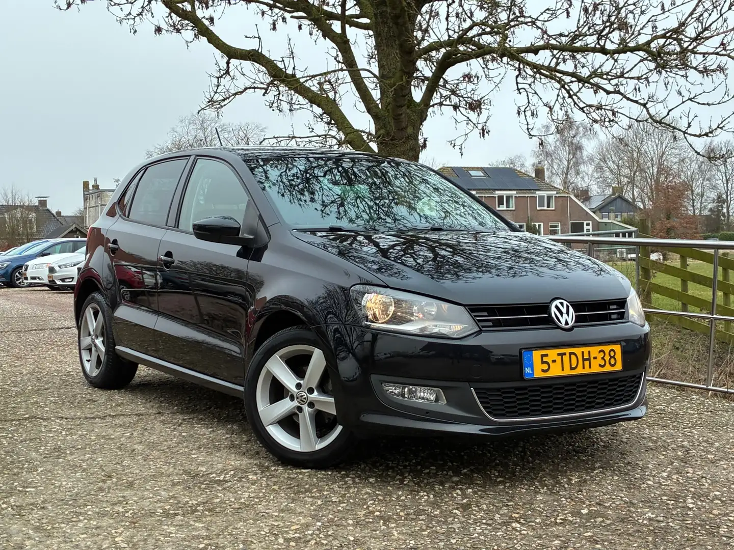 Volkswagen Polo 1.2 TSI BlueMotion Highline | Cruise + Clima nu € Schwarz - 1