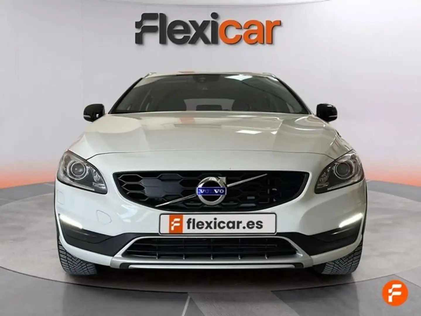 Volvo V60 D3 Momentum 150 Blanco - 2